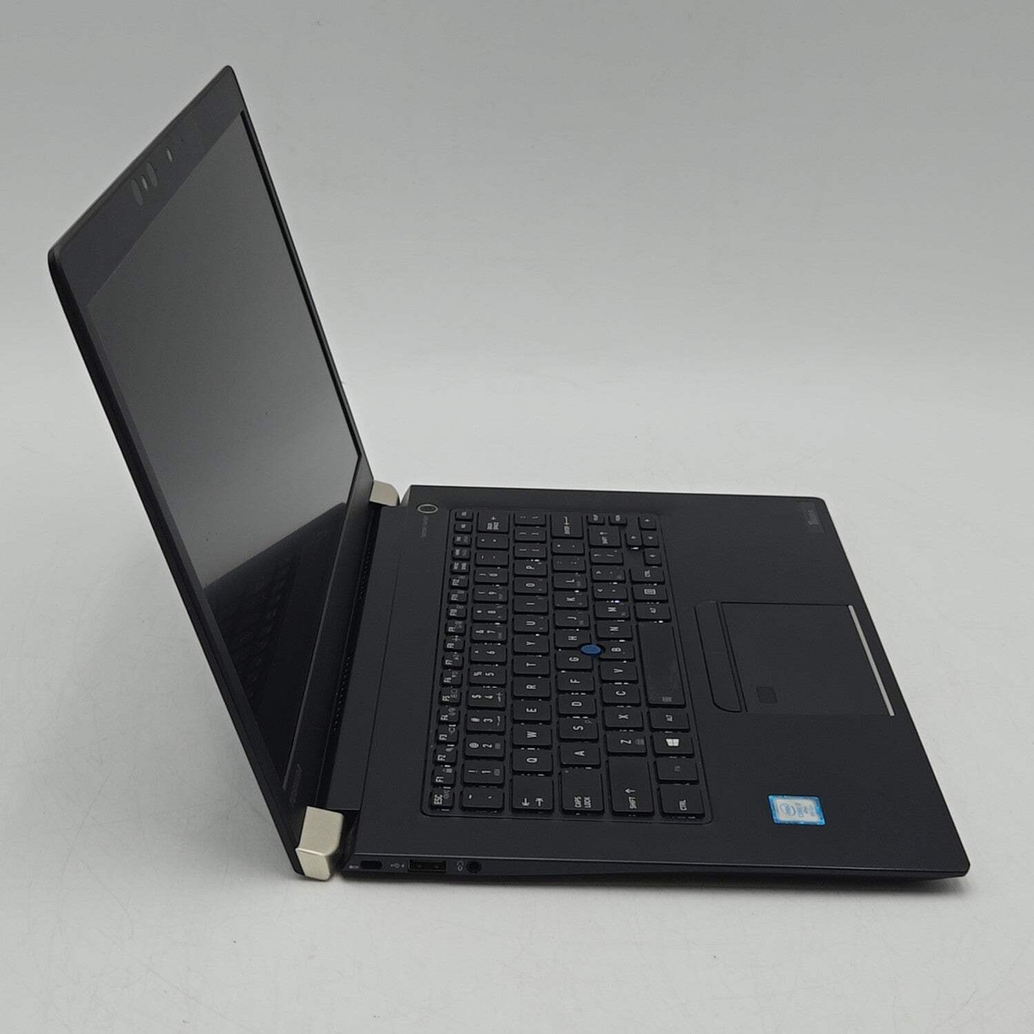 Toshiba Tecra X40-E X40-E 14″ i7-8650U 1.9GHz 16GB RAM 512GB SSD