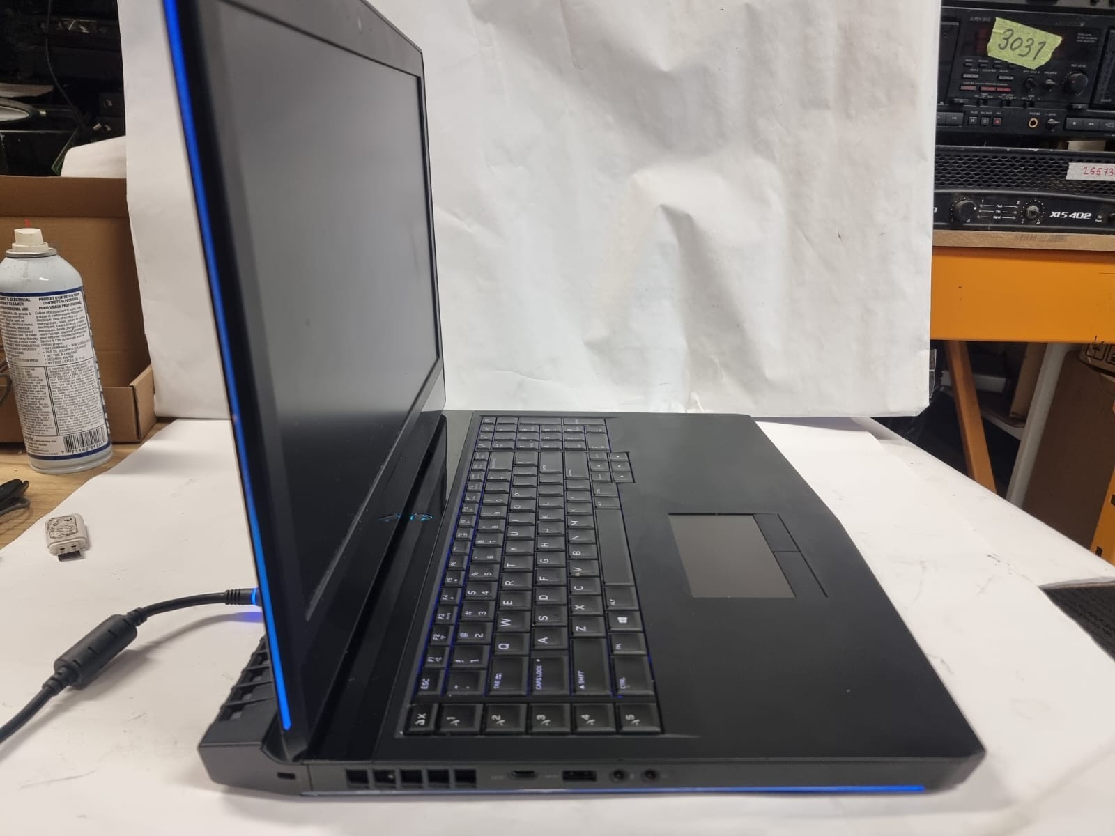 Alienware 17 R5 i7-8750H 16 GB RAM 256GB SSD /GTX 1060 / Fan issue / Read pls