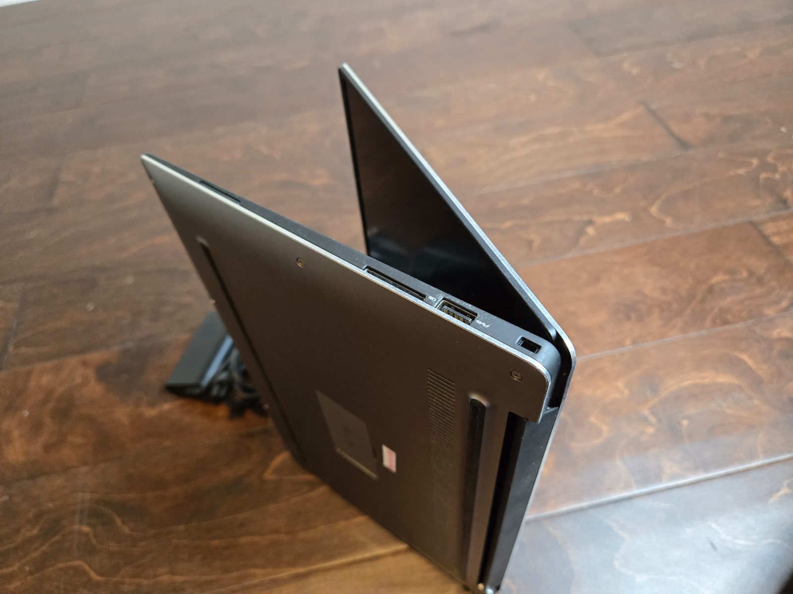 Dell XPS 9343 Laptop Intel i5 5200U 2.20GHZ 13.3″ FHD 8GB 128GB SSD Windows 11
