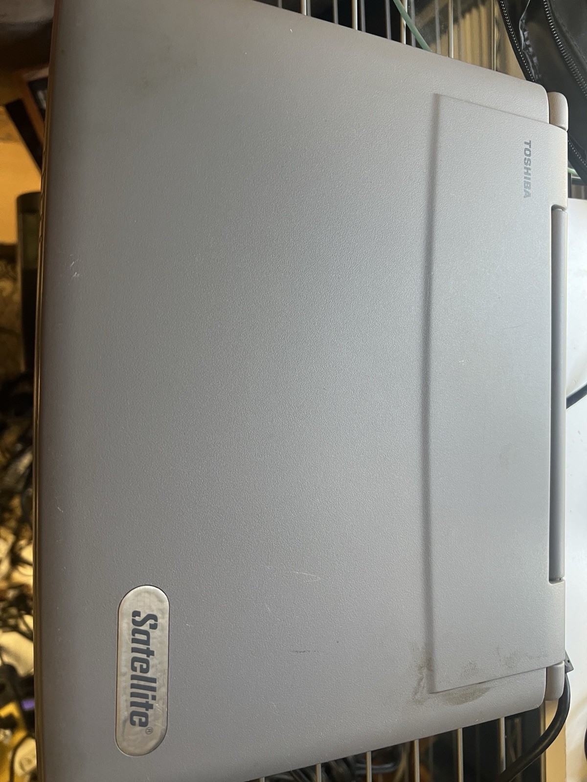 Vintage Toshiba Satellite 330CDT Intel Pentium MMX Windows 95 For Rebuild Parts