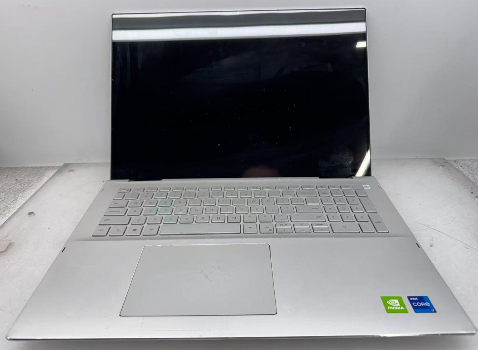 Dell Inspiron 7706 Intel i7-1165G7@2.8Ghz 16GB RAM 500G MX350 Win 11 *Read*