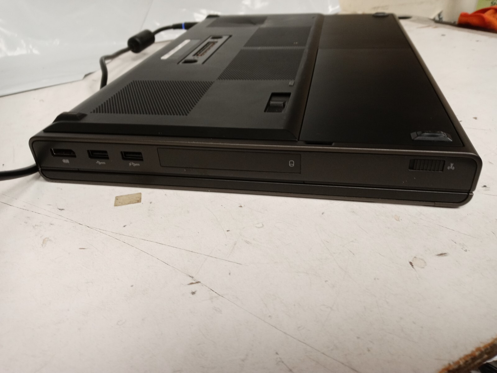 Dell Precision M4800 15.6″ FHD Laptop i5-4300 2.6GHz 8GB RAM 0GB HDD NO OS