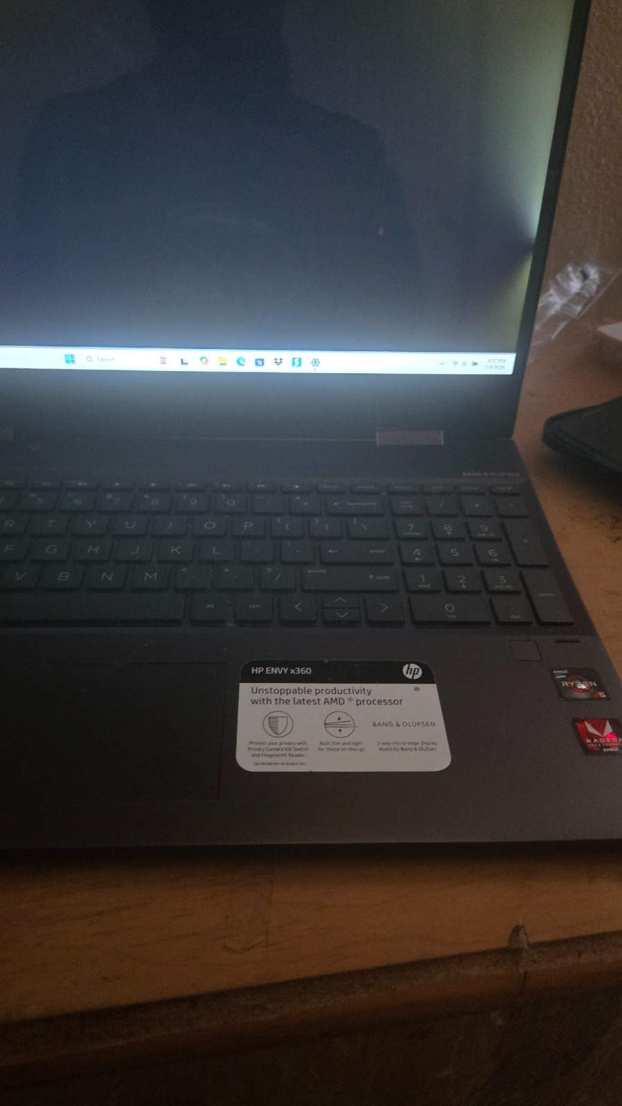 HP ENVY x360 Convertible AMD Ryzen 5 3500U Radeon Vega 2.1 GHz 8 GB 256 GB #H504