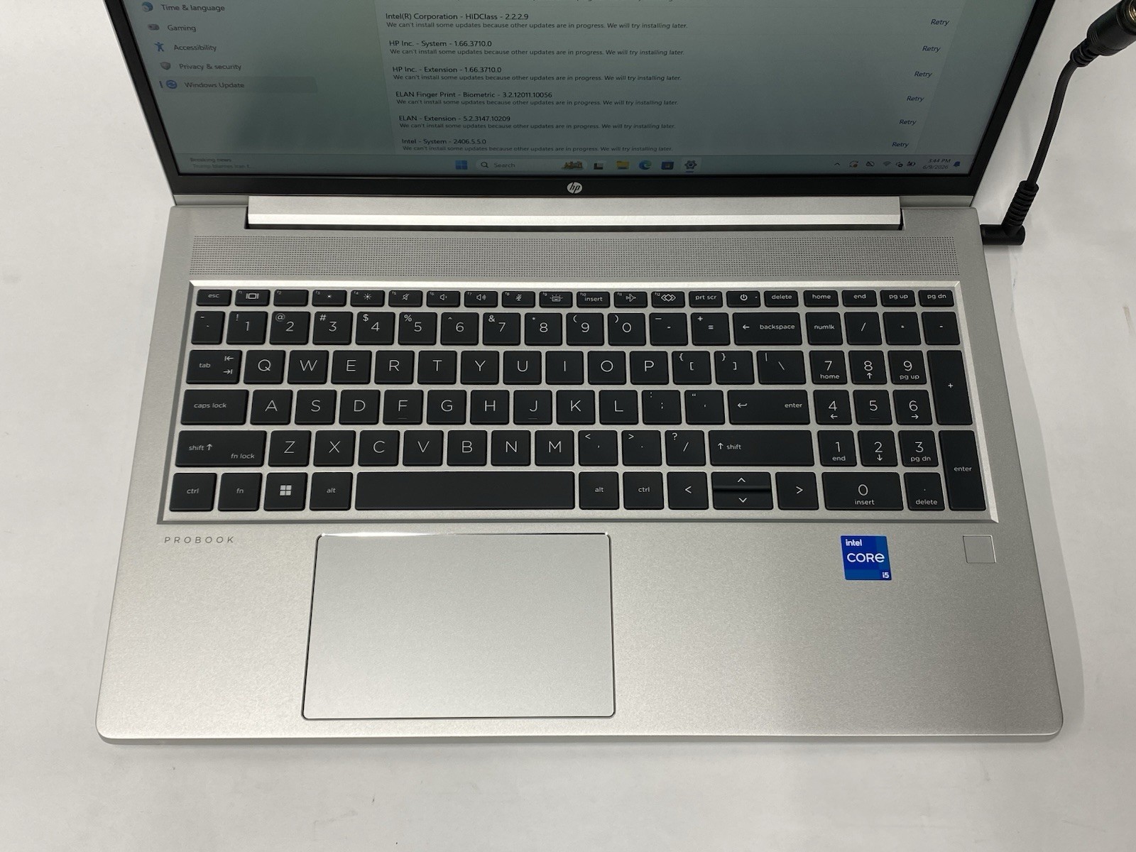 HP 450 G8 – Touchscreen FHD – i5-1135g7 – 8GB – 256SSD – Win 11 Pro – READ