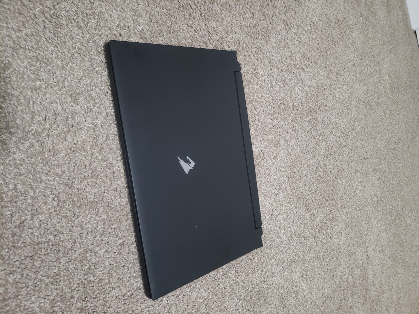 gigabyte aorus 5 se4 360hz, 130W 3070, 14 core 20 thread, gaming laptop