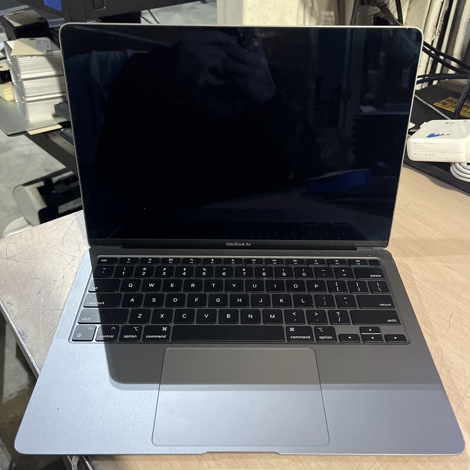 APPLE MACBOOK AIR “M1″ 8 CPU/7 GPU 13” 3.2GHZ 8GB RAM 128SSD
