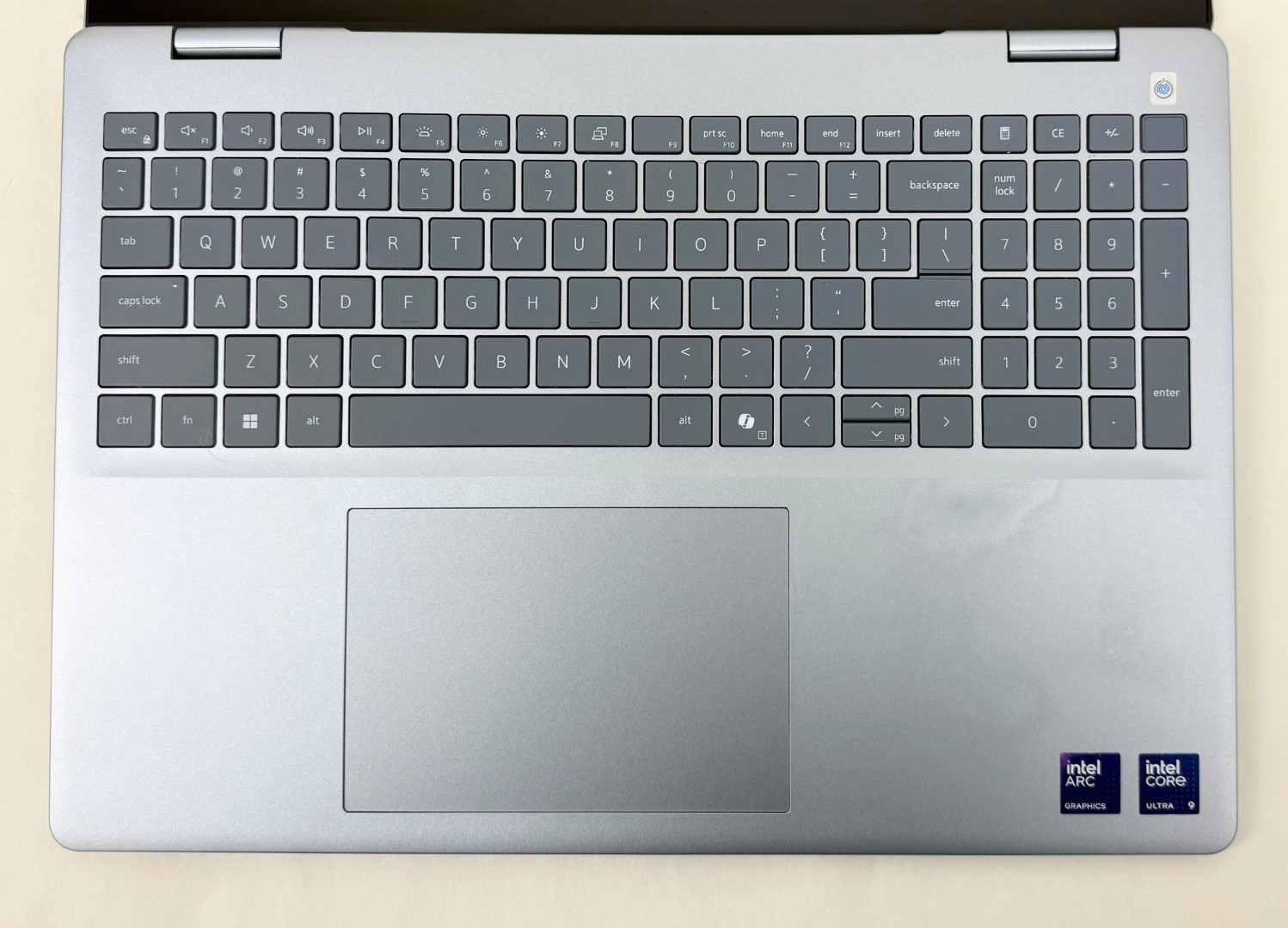 Dell 16 Plus DB16250 16″ 1920×1200 Touch Ultra 9 288V 32GB 1TB SSD W11H – Dents