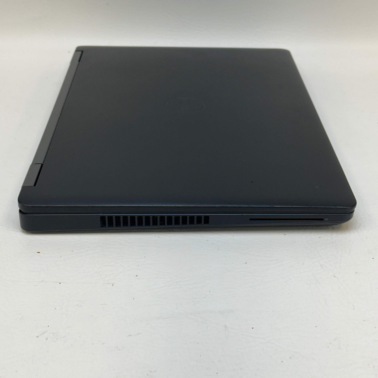 Dell Latitude E5570 15.6″ i7-6820HQ 2.7GHz 16GB RAM 256GB SSD AMD Radeon R9