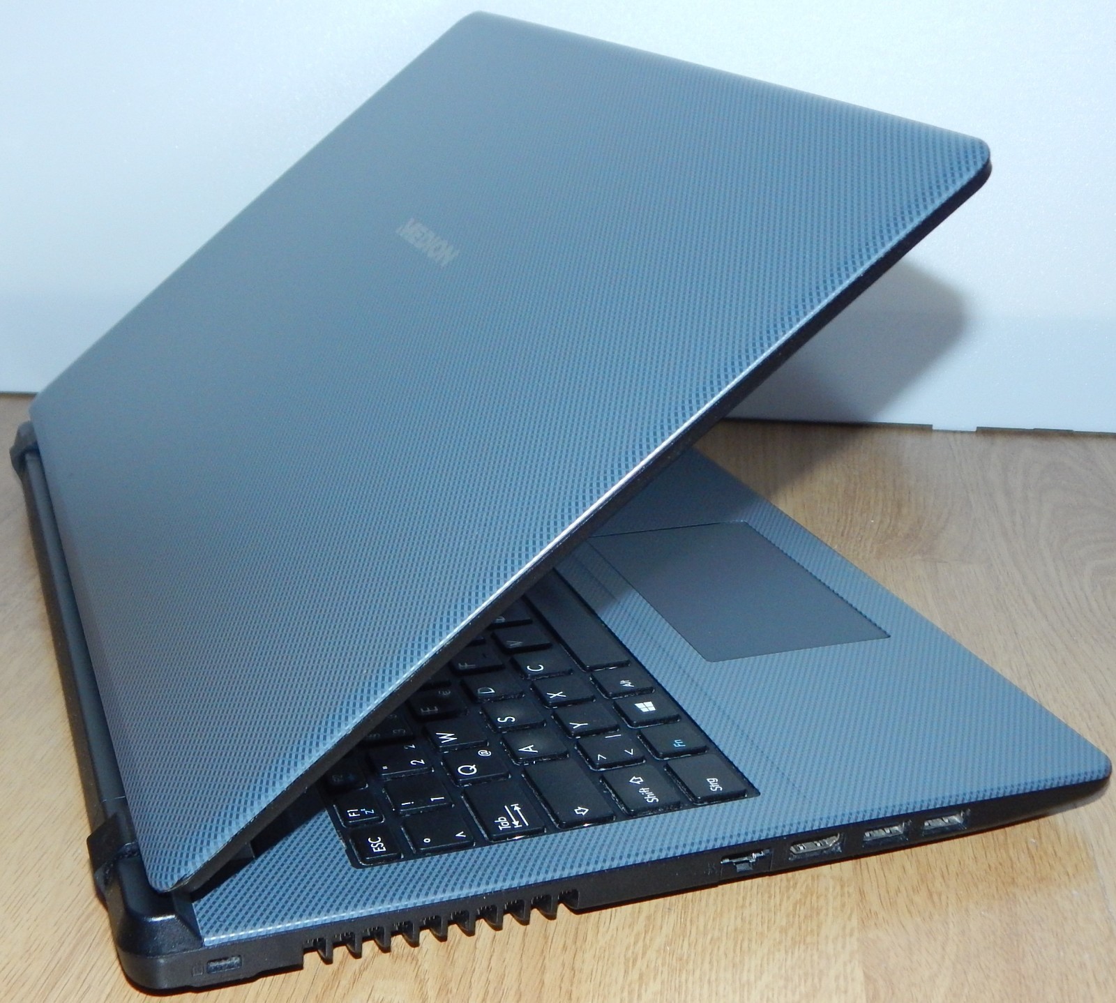 15.6″ Laptop Notebook Medion Akoya P6670 i5 12GB RAM SSD 1TB HDD DVDRW Win 11