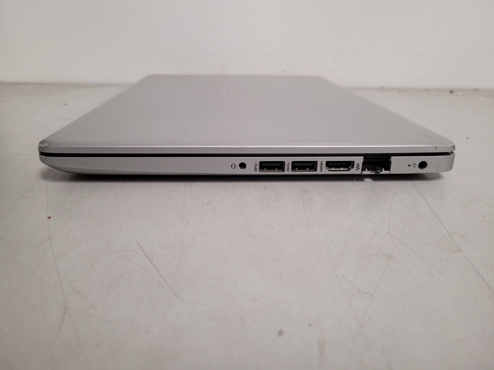 Hp laptop 14-dk0xxx 14″ amd ryzen3 3200u 2600mhz 4gb ram 128gb ssd 5CG9242JWK