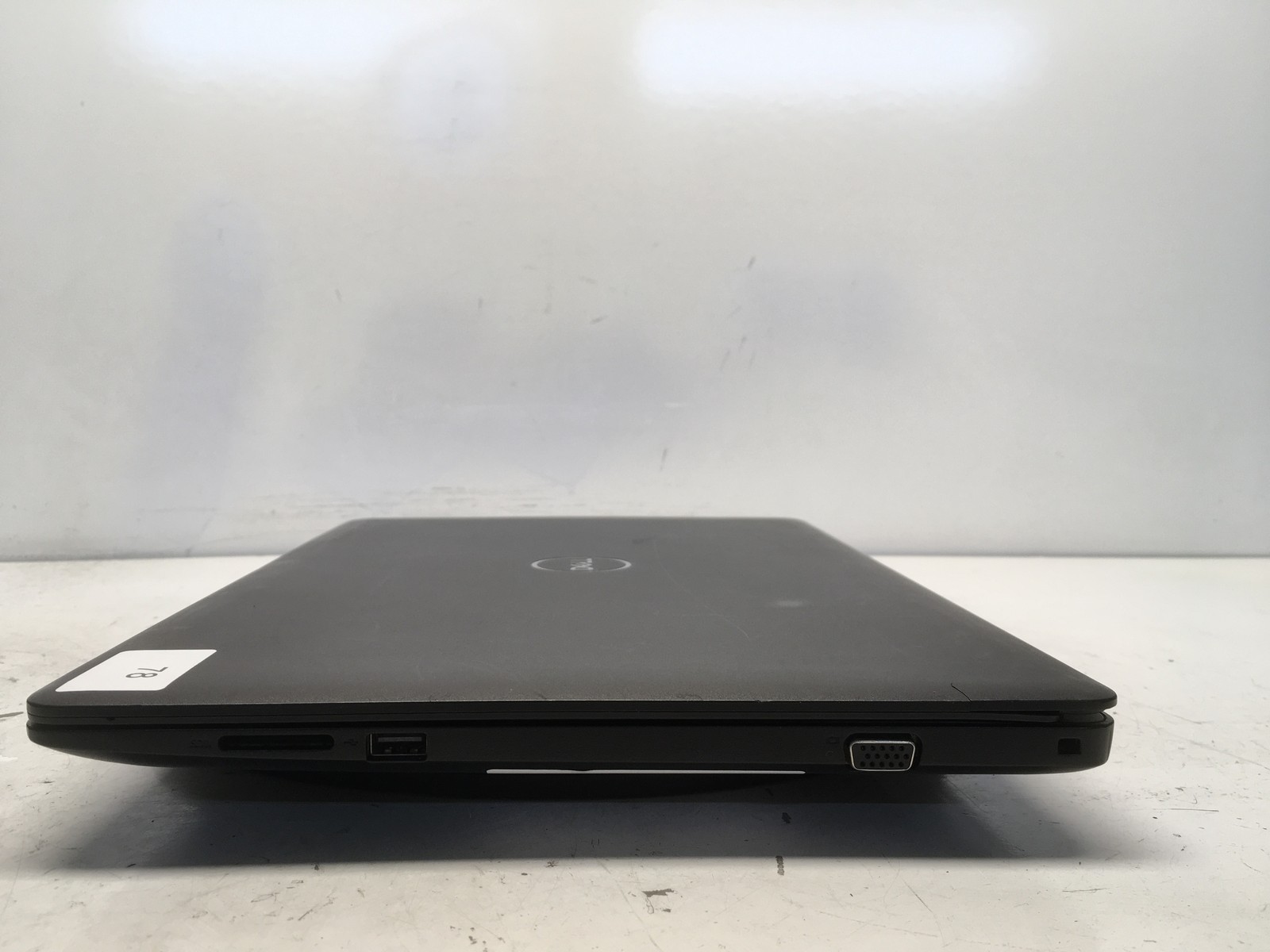 Dell Latitude 3590 Intel i3-7020U 2.3GHz 8 GB NO HDD No Batt