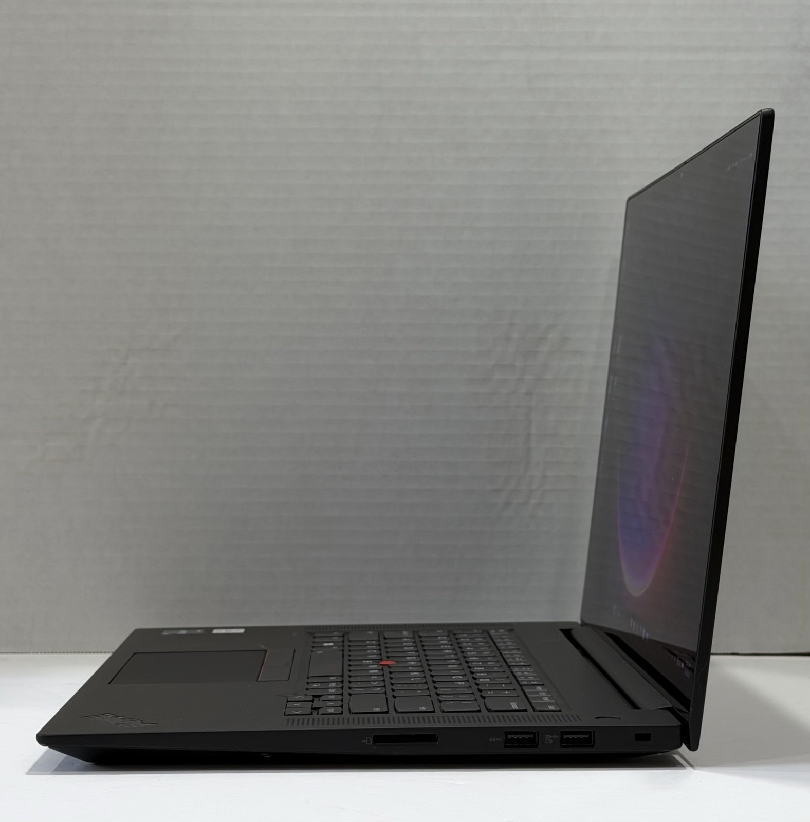 Lenovo ThinkPad P1 Gen 5 16 QHD+ IPS i7-12800H 32GB 1TB SSD RTX 3070 Ti Laptop