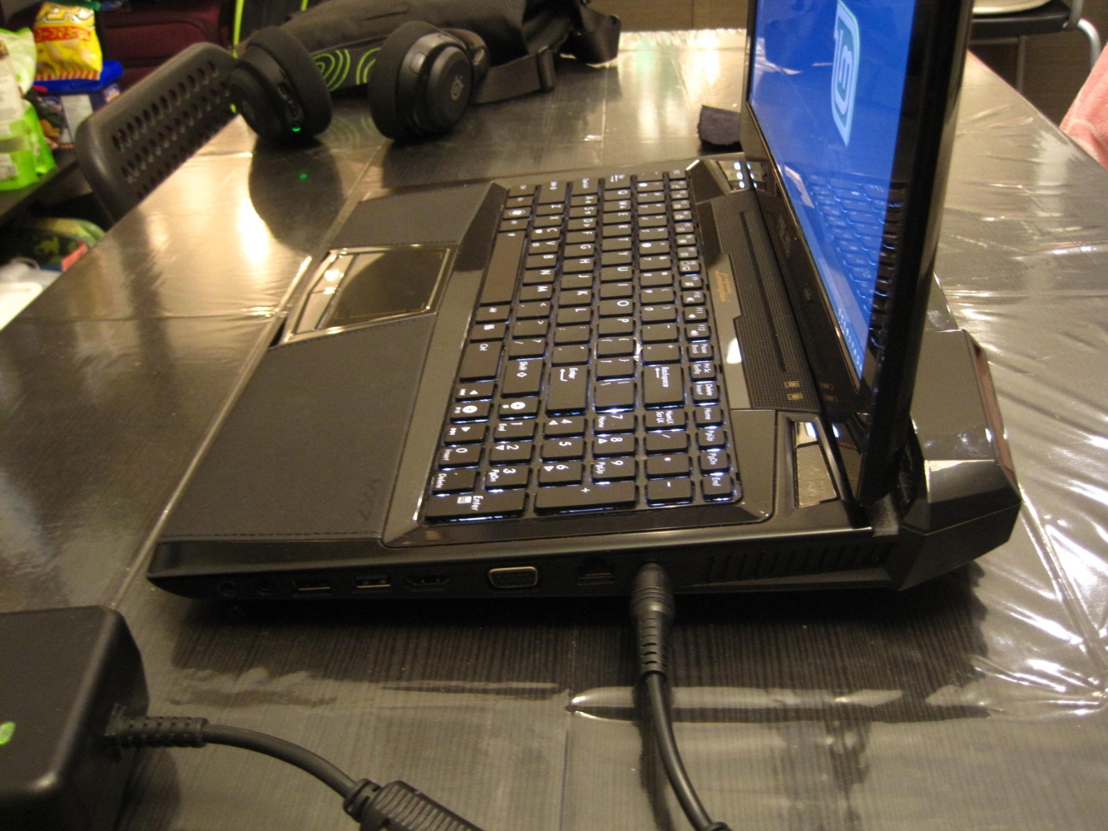 Asus Automobili Lamborghini VX7 – Full Set – Mint Condition – gaming laptop