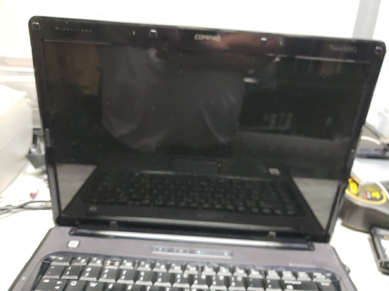 USED Compaq Presario V6000 Laptop FOR PARTS OR REPAIR READ AD FREE SHIPPING