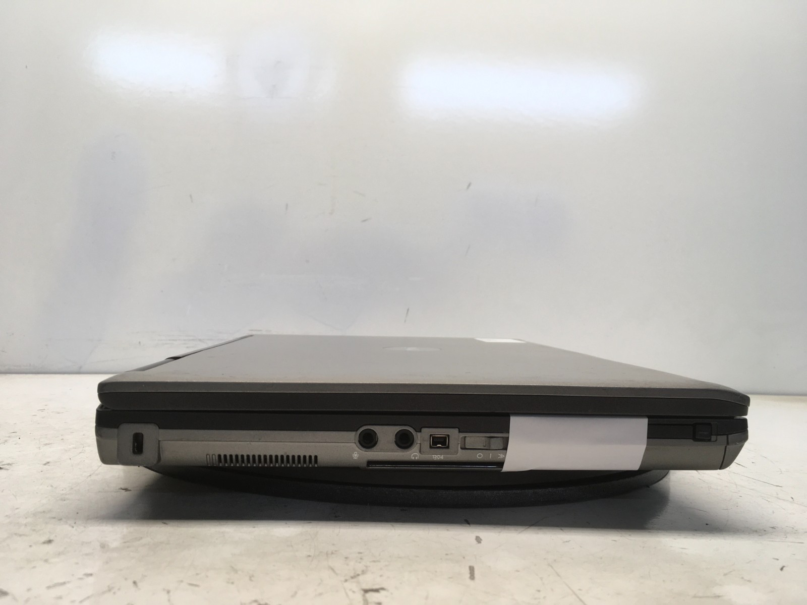 Dell Latitude D630 Intel Core 2 Duo 06FA 2.2GHz 3 GB 500 GB WIN XP BIOS LOCKED