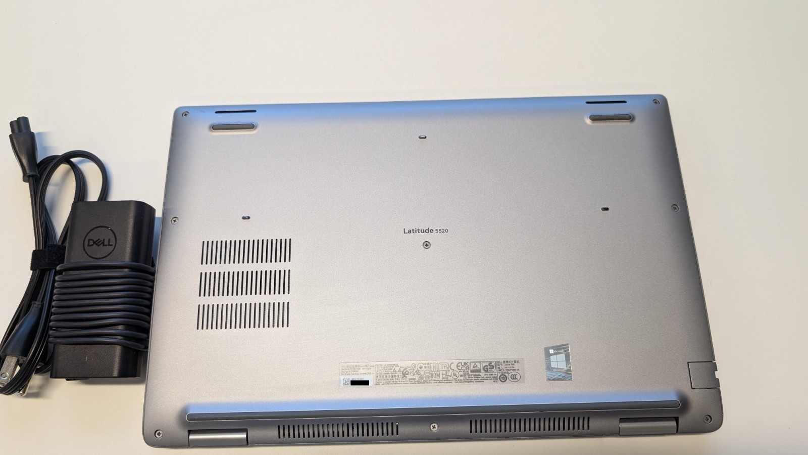 Dell Latitude 5520 15.6” (256GB SSD Intel Core i5-1145G7 2.6GHz 16GB RAM) Used