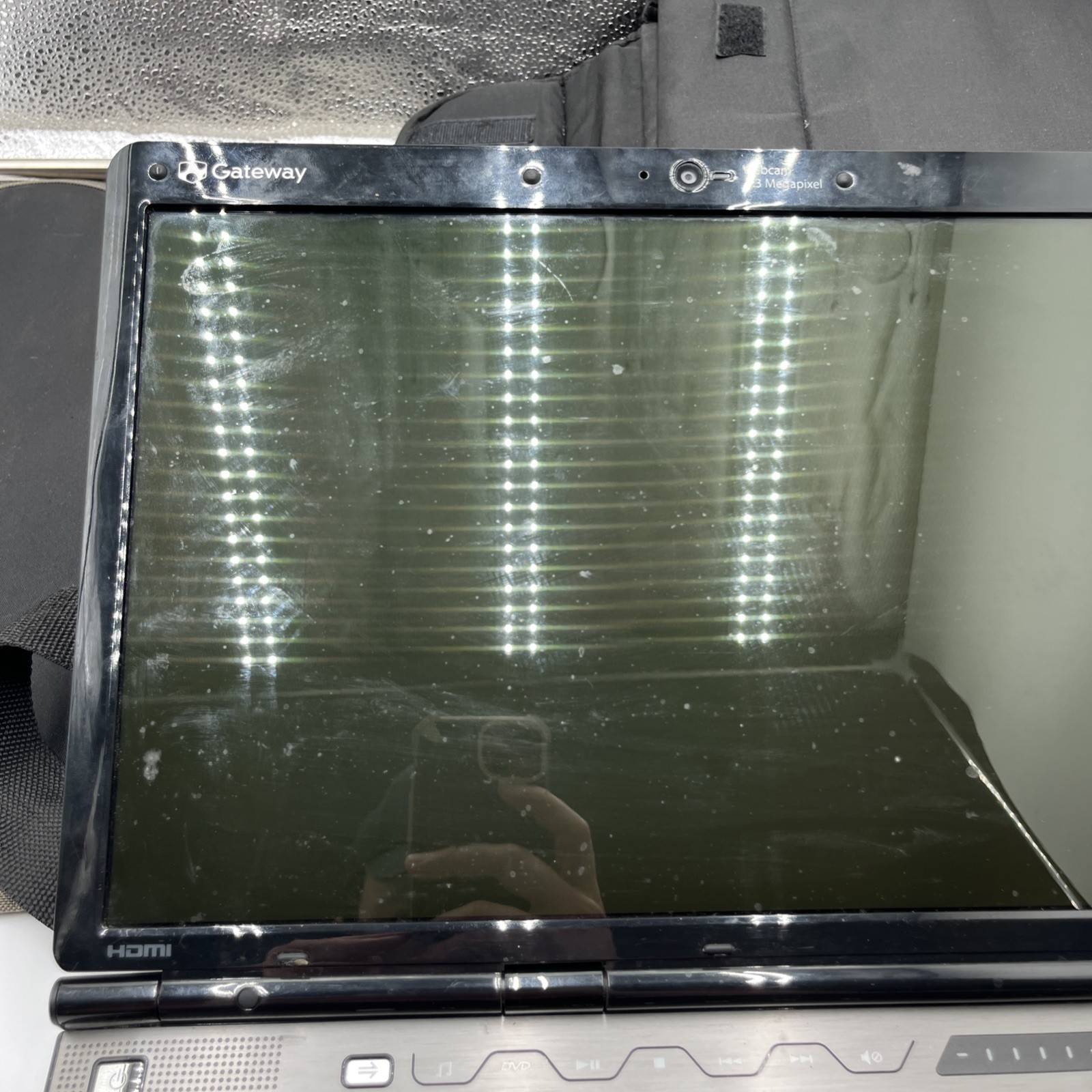 Laptop Gateway SA1 M Series DVD-RW With Solo Laptop Case *FOR PARTS READ*
