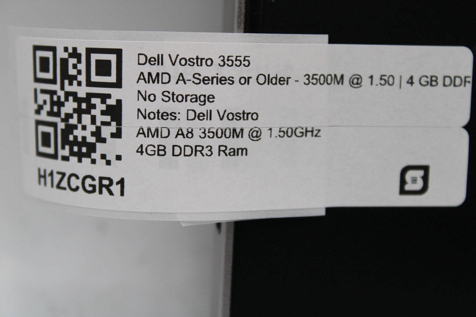 Dell Vostro 3555 _ AMD A8-3500M @ 1.5 _ 4GB RAM _ Radeon HD _ No SSD / OS