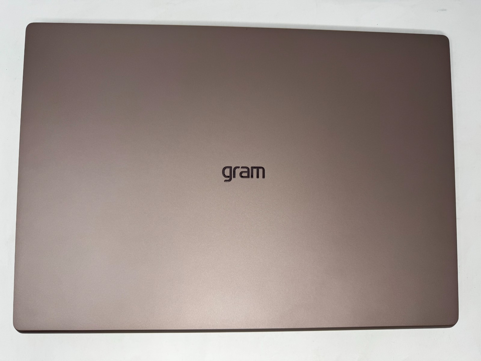 LG gram Max 17Z90UB 17″ Touch Laptop PC Ultra7 355/2.5K/IPS/32GB/1TB SSD/Wrty