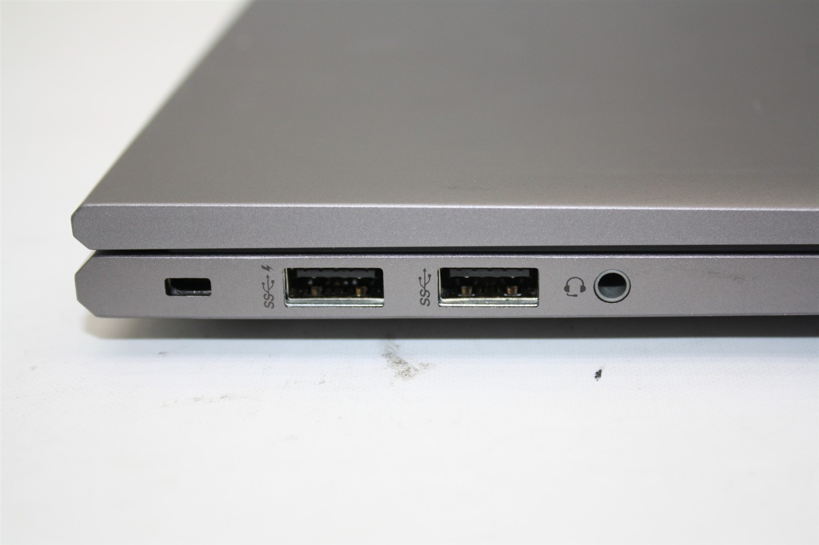 14″HP ZBook Firefly G7 i5-10310U 1.70GHz RAM 16GB NVMe 256GB/Cosmetic DMG