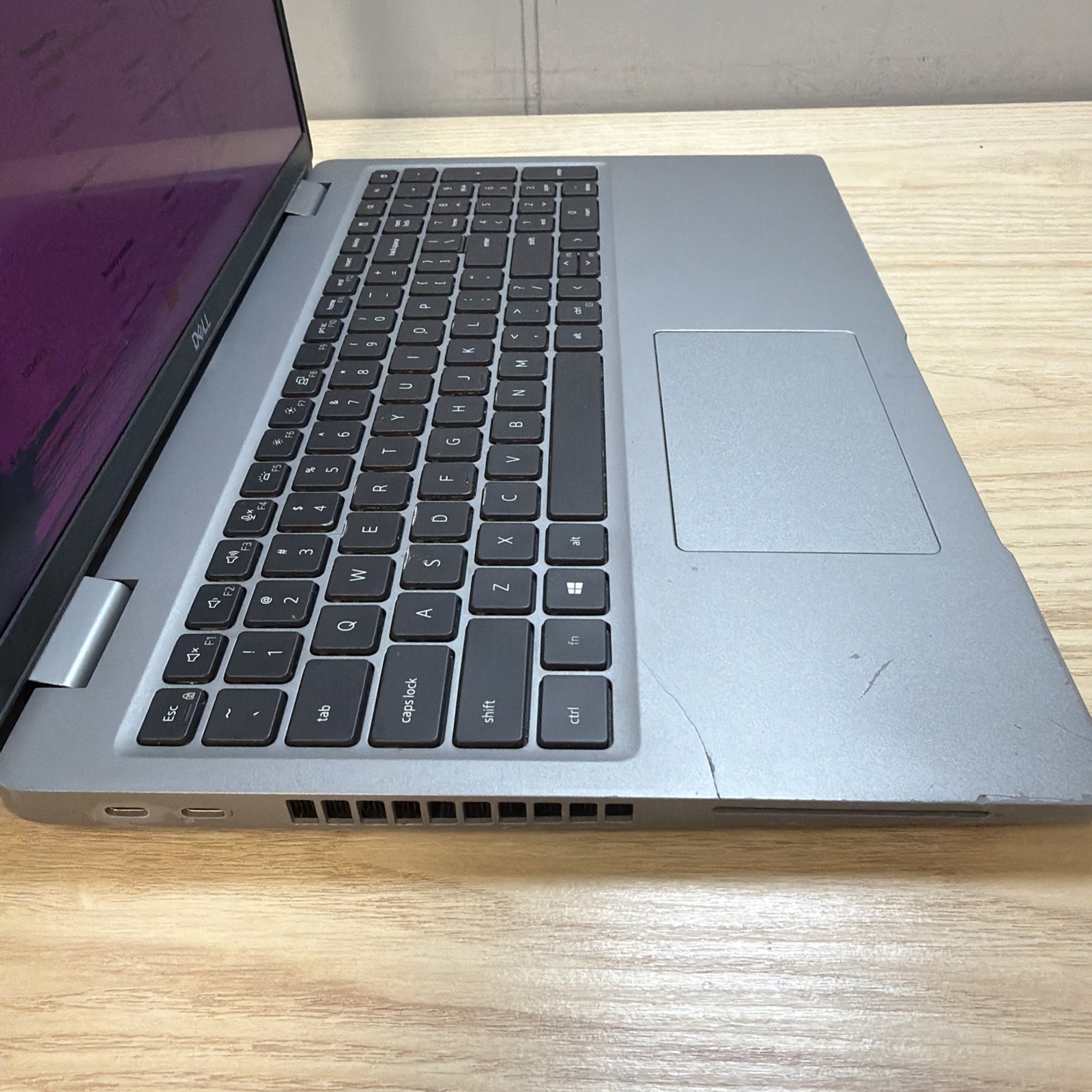 Dell Latitude 5520 i5-1145G7 16GB 512GB SSD 15″ FHD No OS – Broken Screen