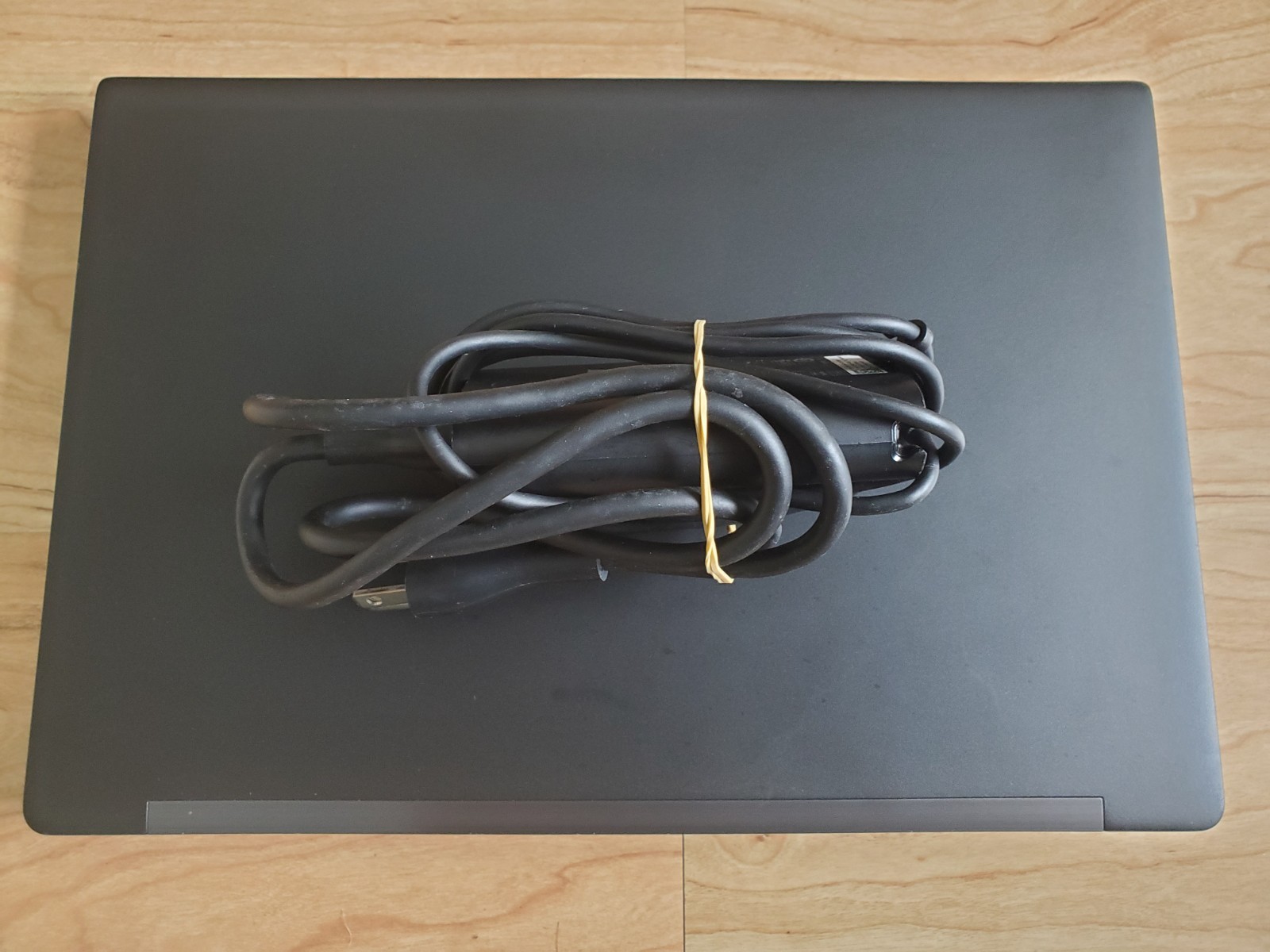 Used Dell Latitude 7280 Core i5 Wndows 11 512gb SSD Drive 8gb RAM laptop