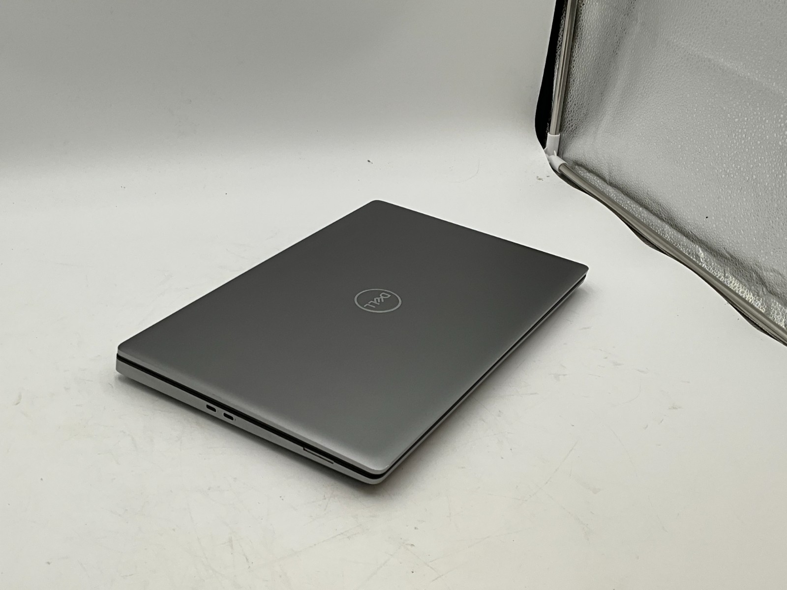 DELL Precision 7560 i7-11850H 2.50g 32GB 1TB T1200 15.6″ WIN11 Laptop 42JG2J3