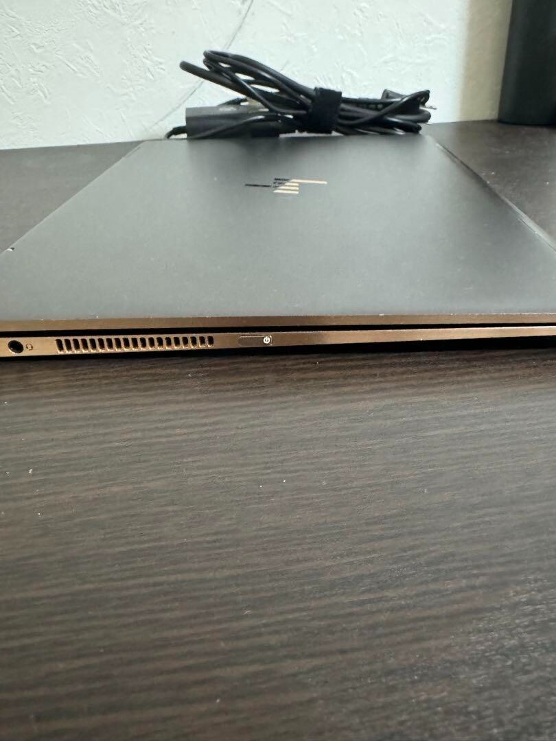 Hp spectre x360 Convertible 13-ac0XX Intel(R) Core(TM) i5-7200U CPU d06