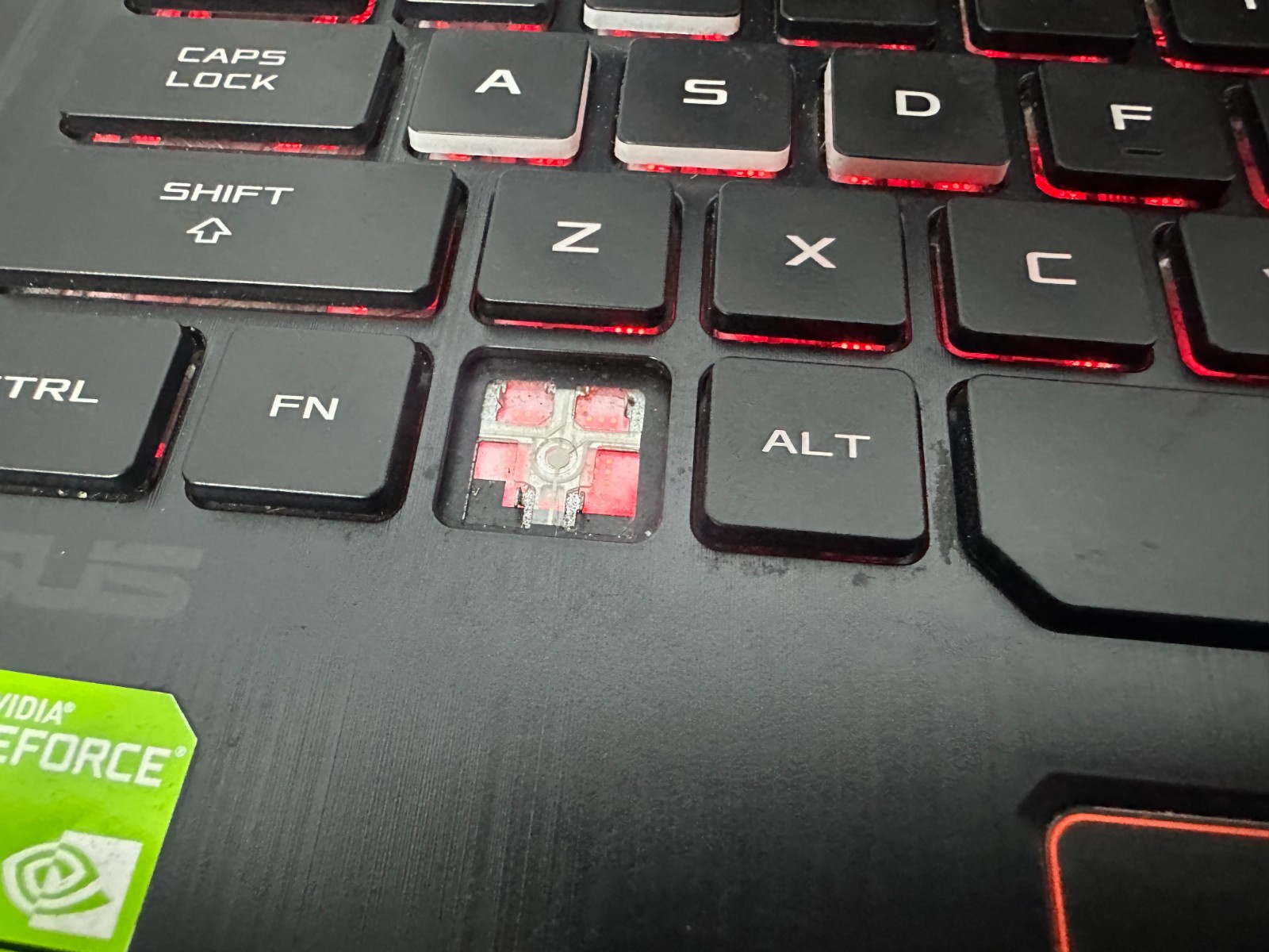 Asus ROG Strix GL553V | 15.6″| i7-7700HQ | 16GB | 256GB SSD | GTX 1050 *READ*
