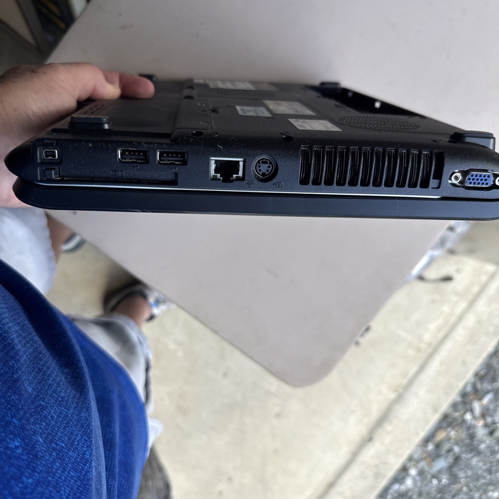Toshiba Satellite A215-S4747 AMD Turion 64 X2 No Batt Windows Vista w/ Key As Is
