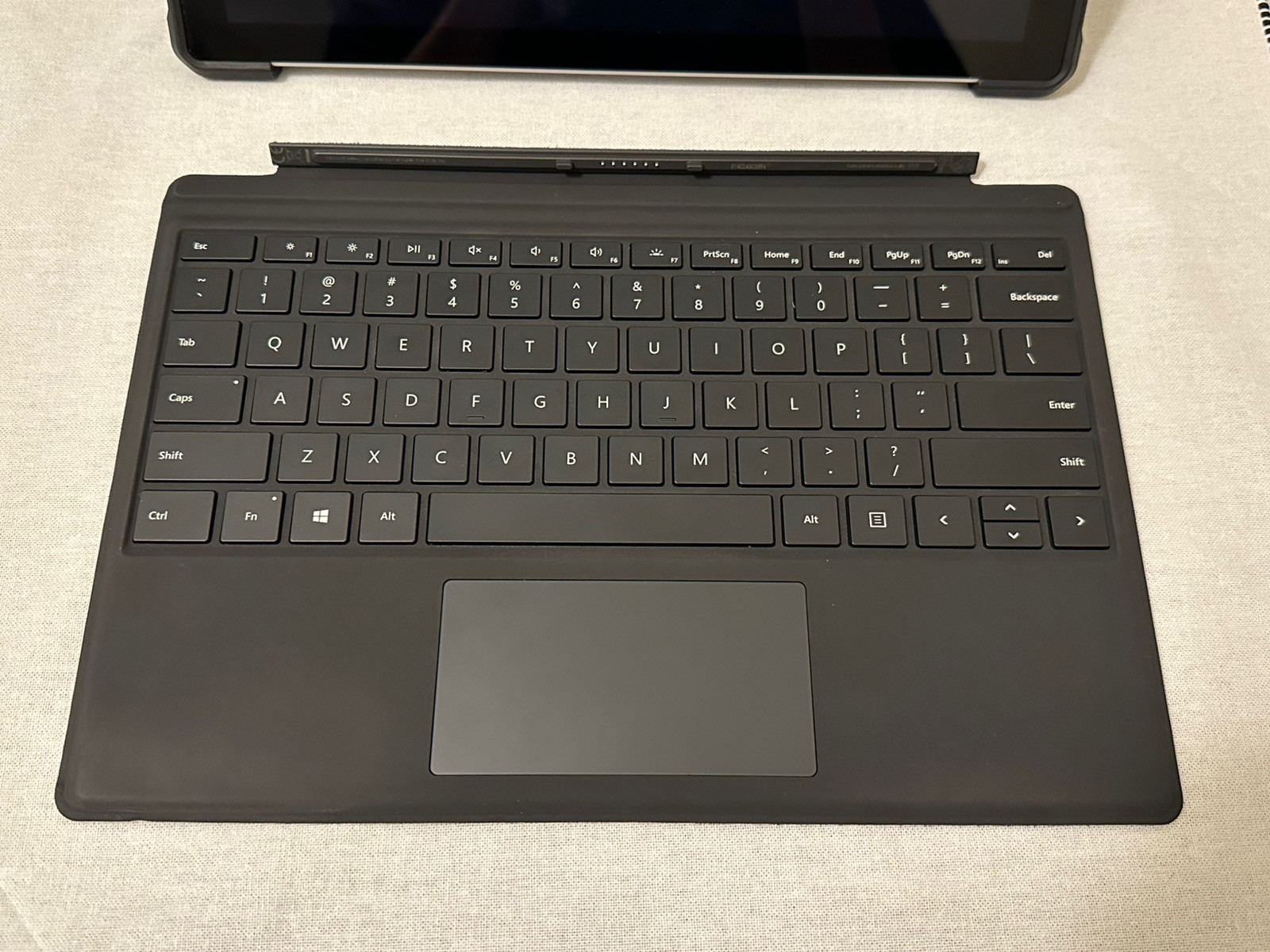 Microsoft Surface Pro 7 12.3″ (256GB SSD, Intel Core i5-1135G4, 8GB RAM) Laptop