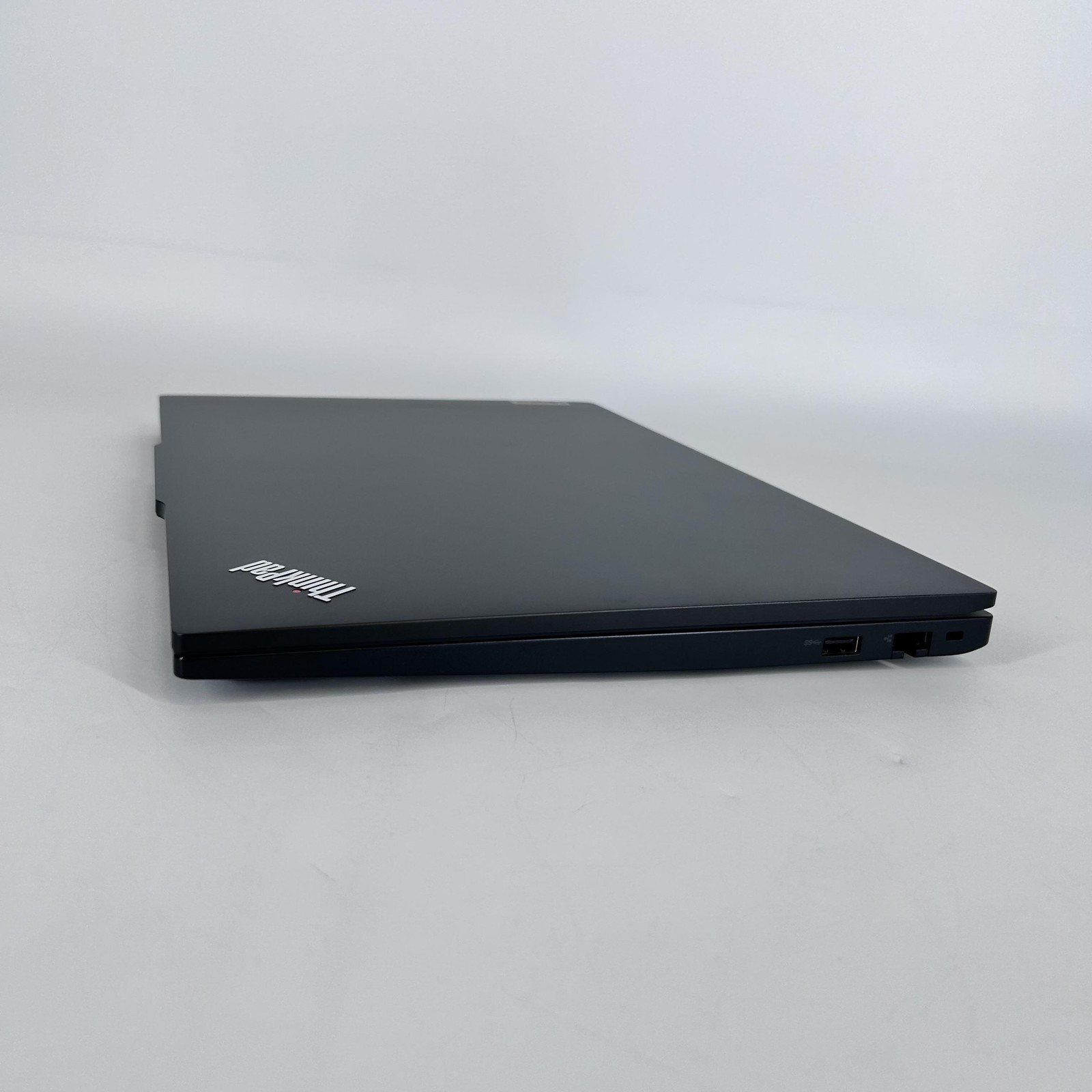 Lenovo ThinkPad E16 Gen 1 Black FHD+ 2.0 GHz Ryzen 7 7730U 24GB 1TB/512GB Good
