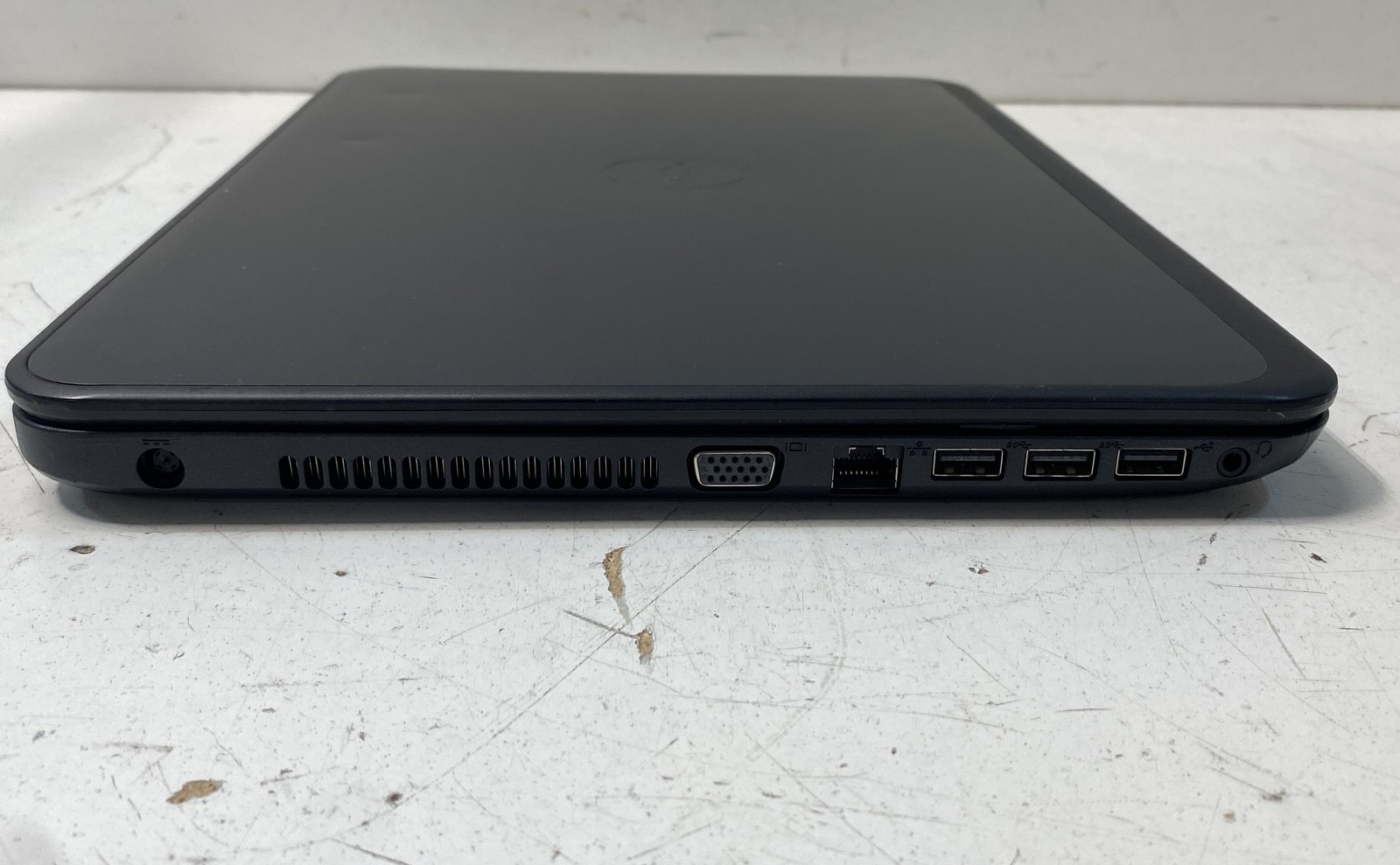 Dell Latitude 3540 Laptop 15.6″ Intel Core i3 Black No Storage