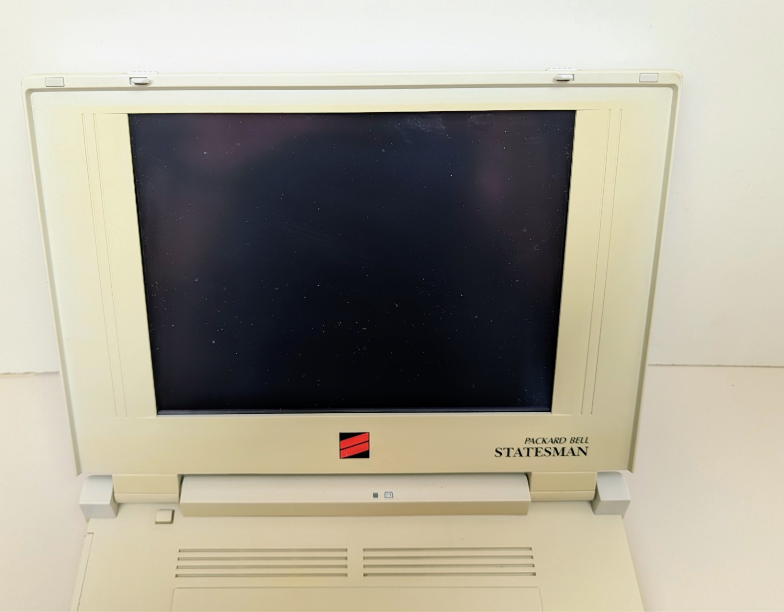 VINTAGE UNTESTED AS-IS Packard Bell Statesman Plus 810415 Laptop *For Parts*