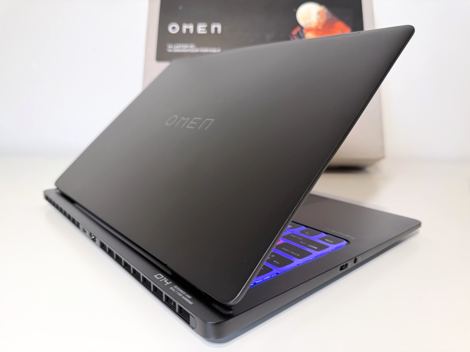 HP OMEN Transcend 14 Intel Core Ultra 7 32GB 1TB SSD RTX 5060 OLED Win11