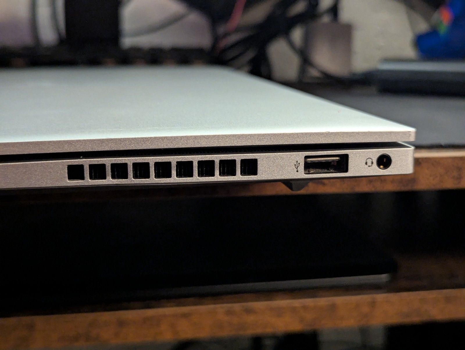 HP ENVY 15-ep0025cl 15.6″ i7-10750H GTX 1660Ti 16GB RAM 512GB SSD W11 (Read)