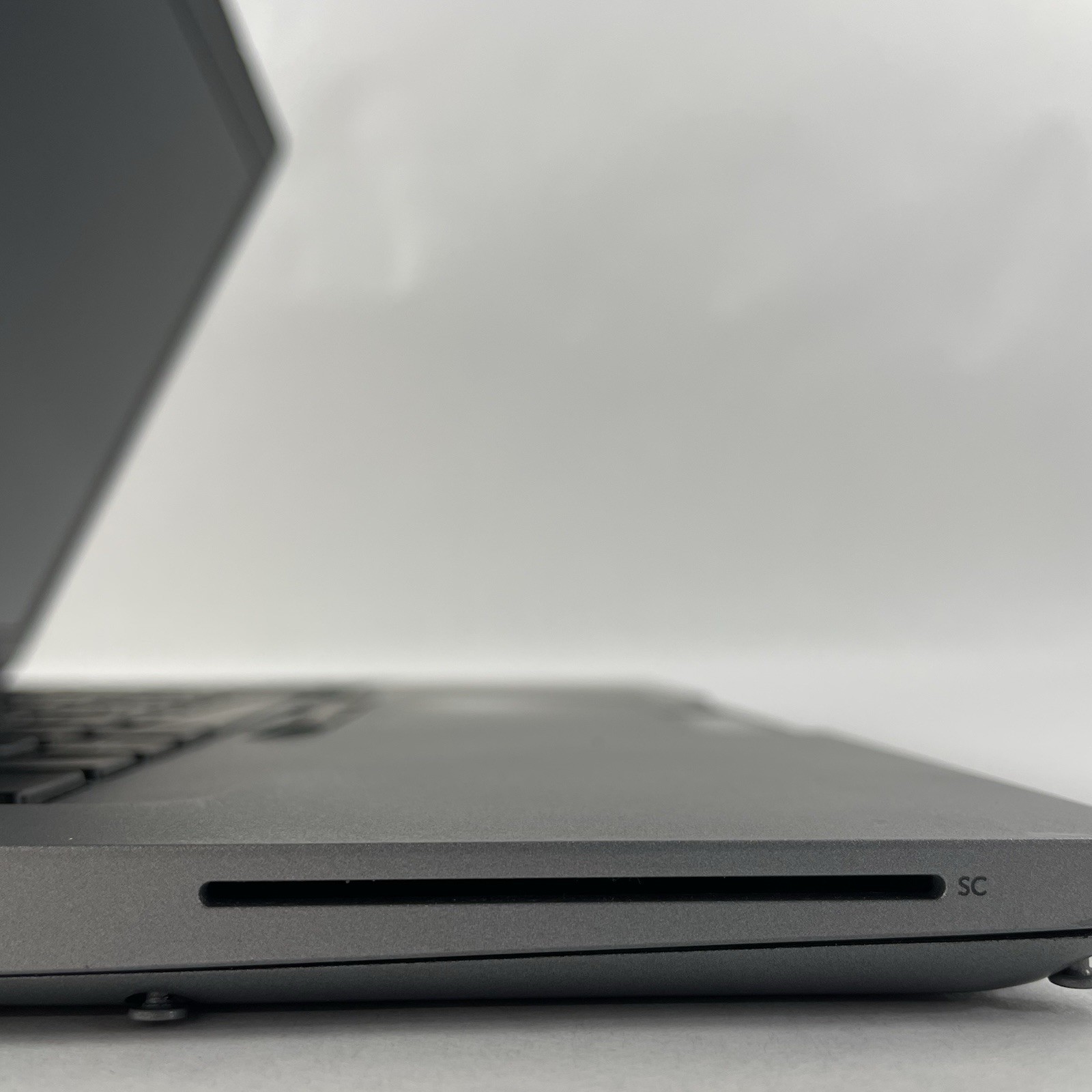 Dell Latitude 5410 14″ i7-10610U 1.80 GHz 8 GB RAM No SSD/OS/AC/Batt – READ
