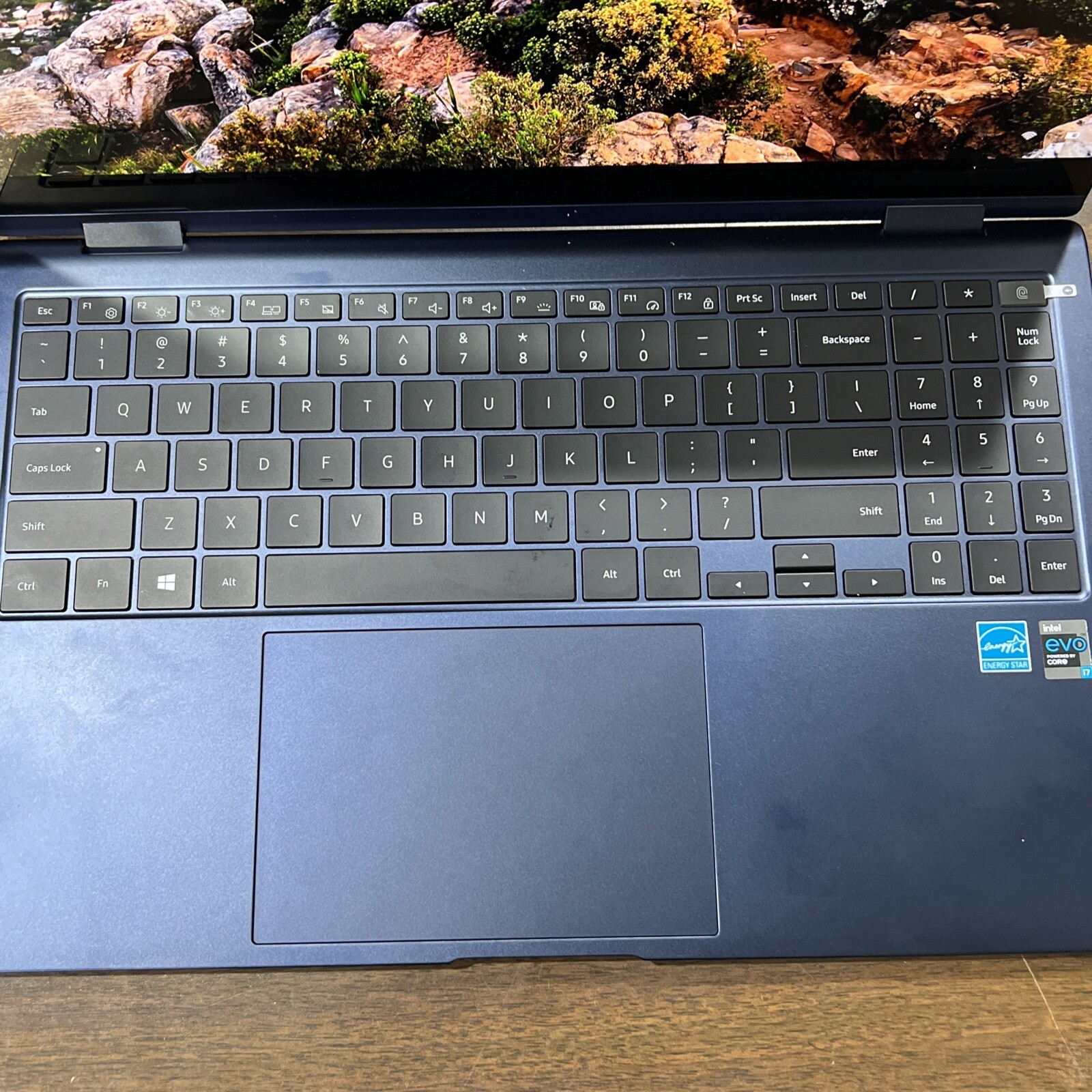 Samsung Galaxy Book Pro 360 NP950QDB-KB2US 15.6″ i7-1165G7 16GB 1TB ISSUE