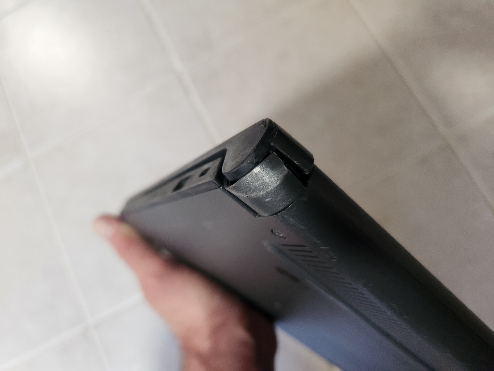 DELL CHROMEBOOK 11 NOTEBOOK PC COMPUTER P22T POWERS ON NO CHARGER PARTS ONLY!