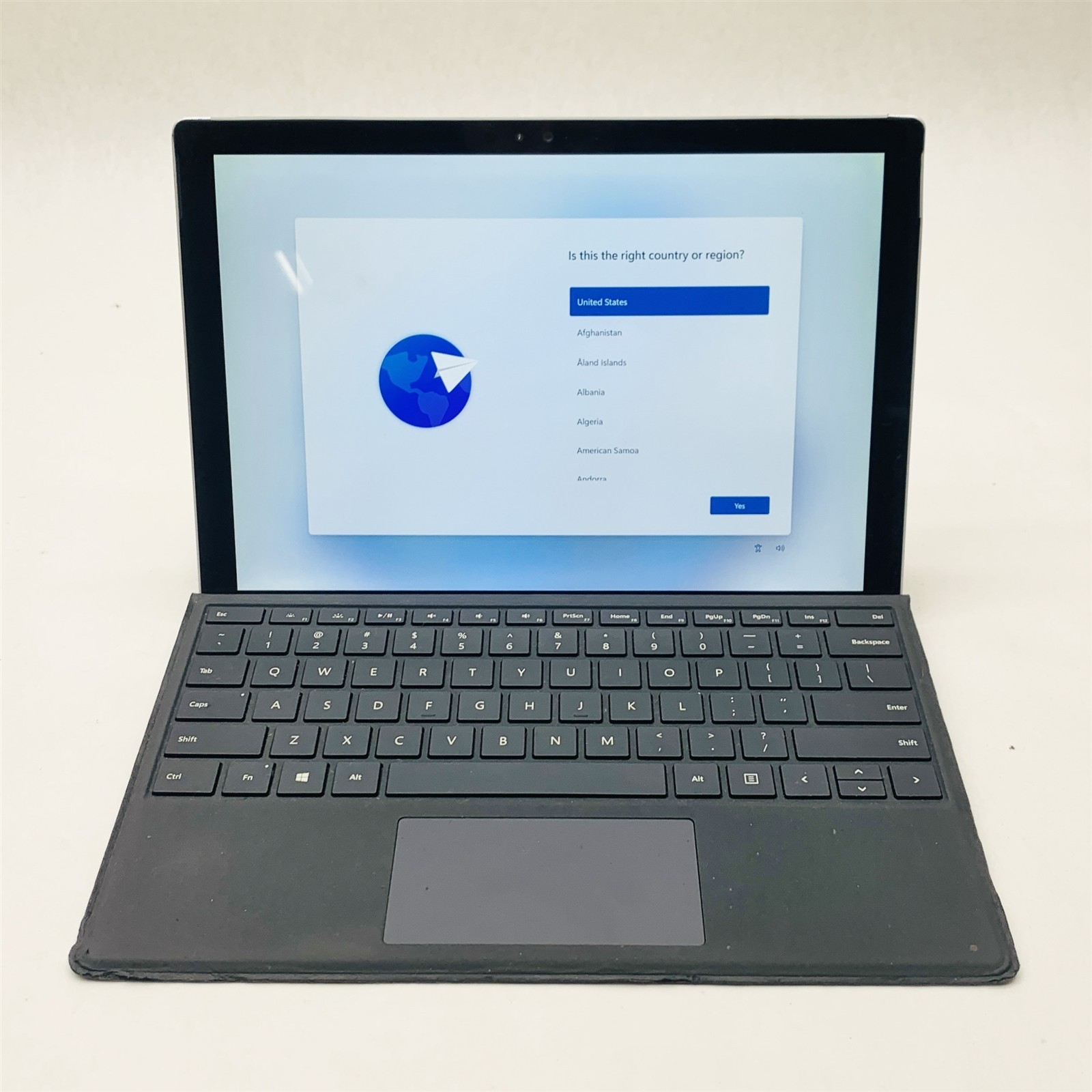 Microsoft Surface Pro 4 1796 12.3″ i7-7660U 2.5GHZ 8GB RAM 256GB NVMe Win 11 PC
