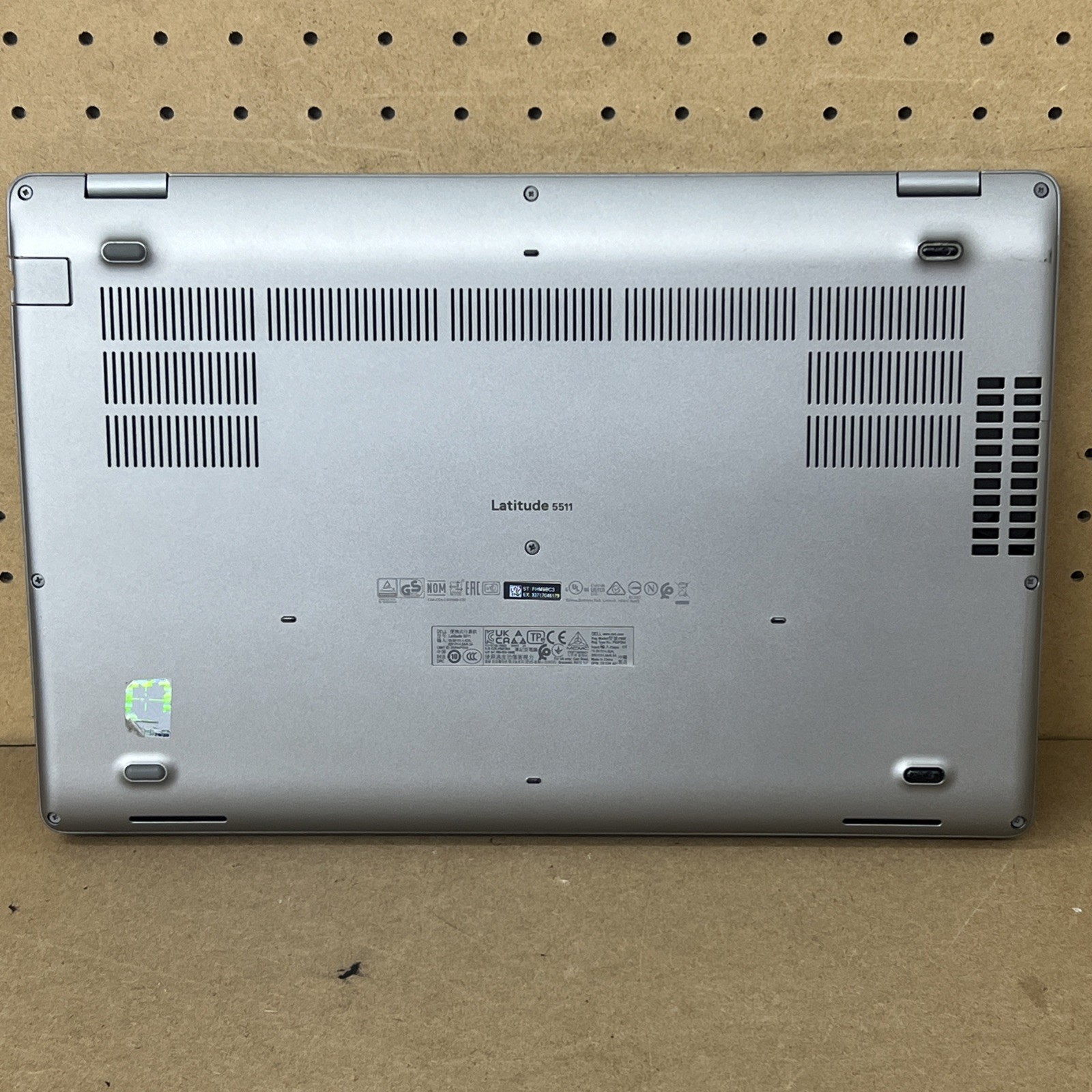 Dell Latitude 5511 i7-10850H 16GB Ram GeForce MX150 – Fair *No SSD/OS, Low Batt*