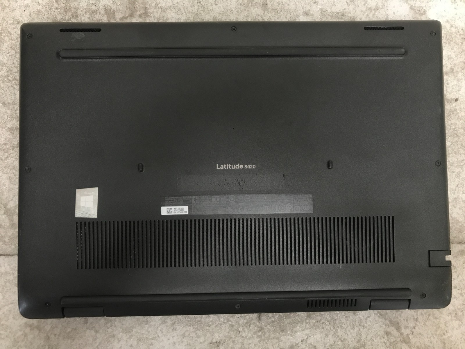 Dell Latitude 3420 / Intel Core i7-1165G7 1.70GHz / 8GB RAM / No SSD