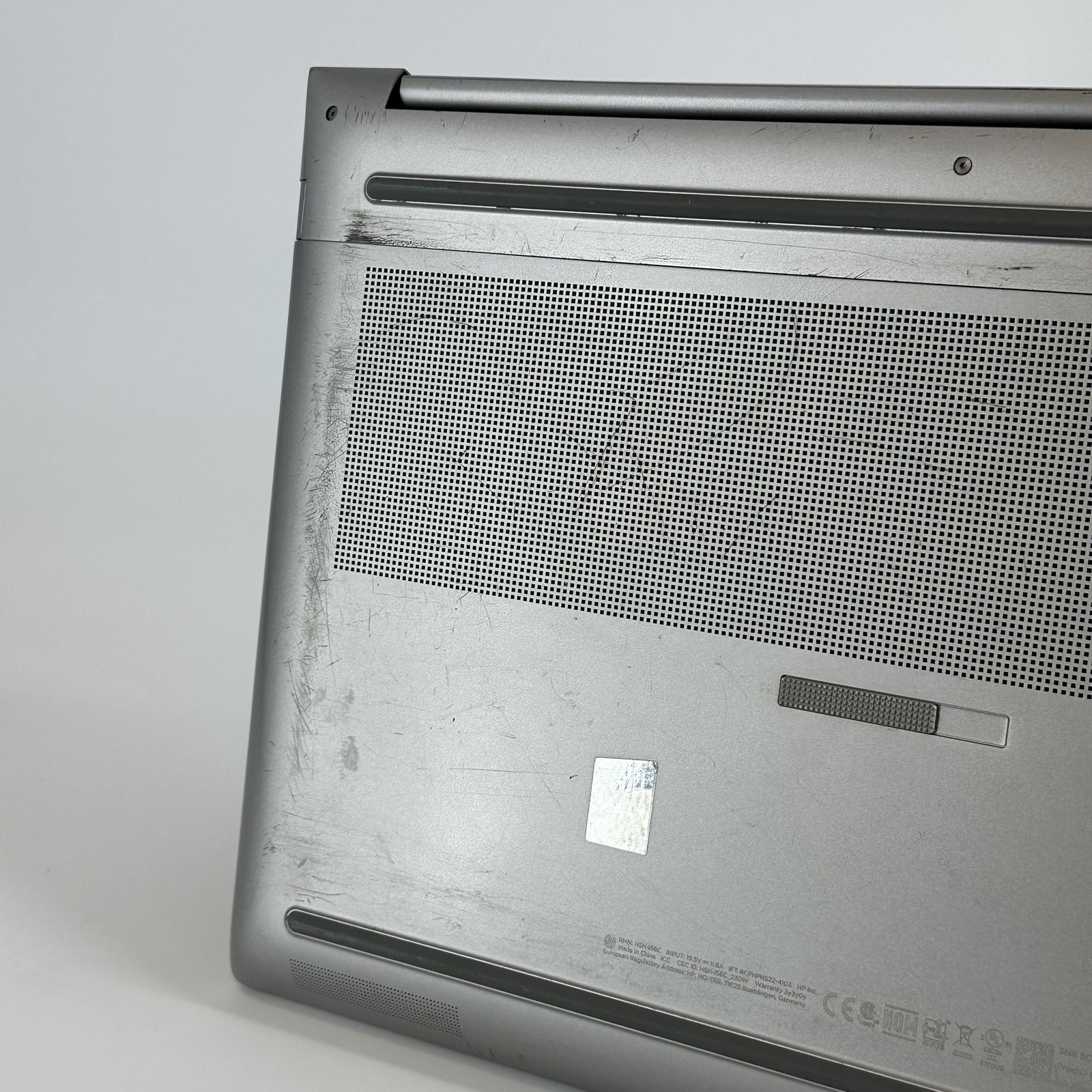 HP ZBook Fury 16 G9 FHD+ 2.1 GHz i7-12850HX 64GB 1TB RTX A4500 -Muffled Speakers