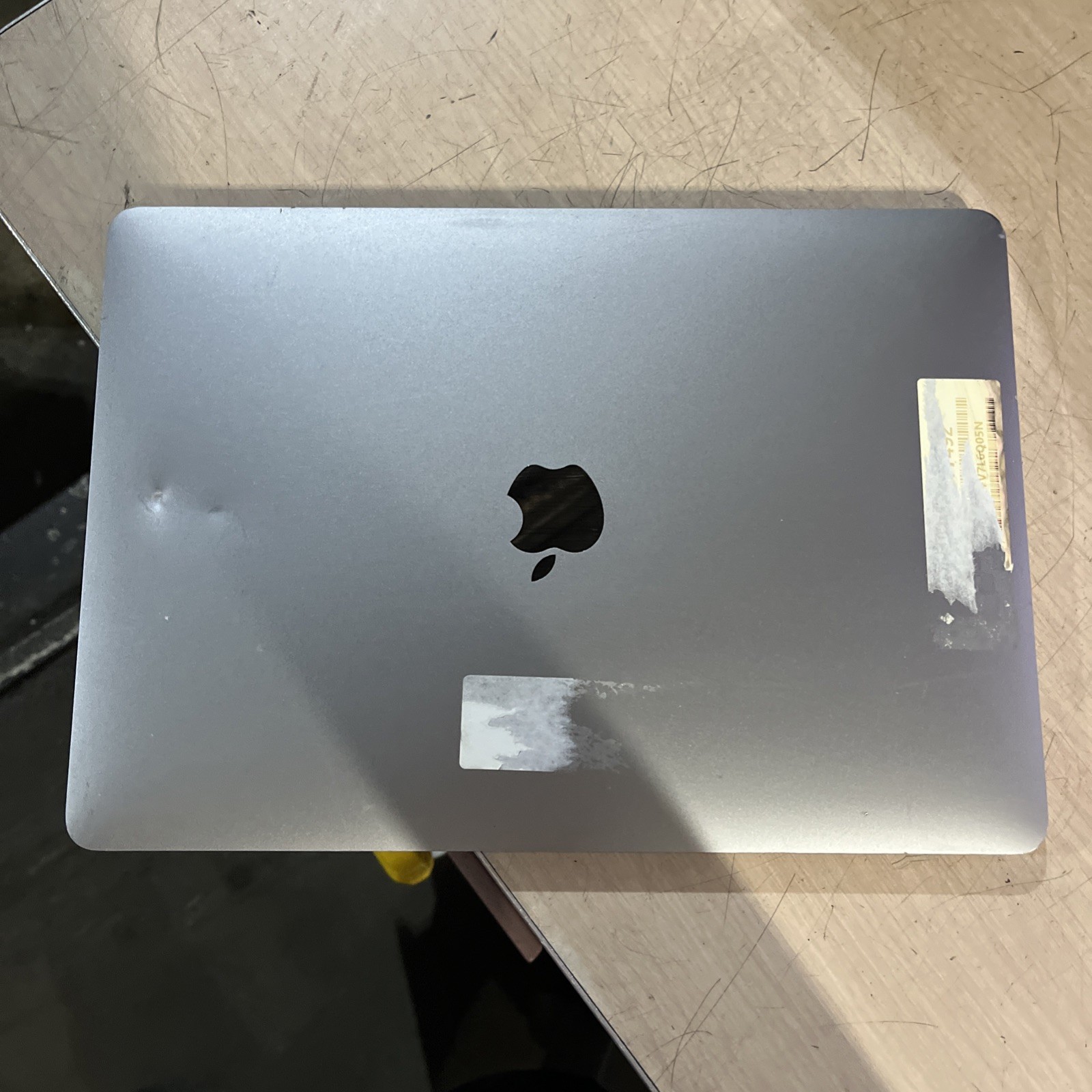 APPLE MACBOOK PRO “M1″ 8 CPU/8 GPU 13” 3.2GHZ 8GB RAM 256SSD