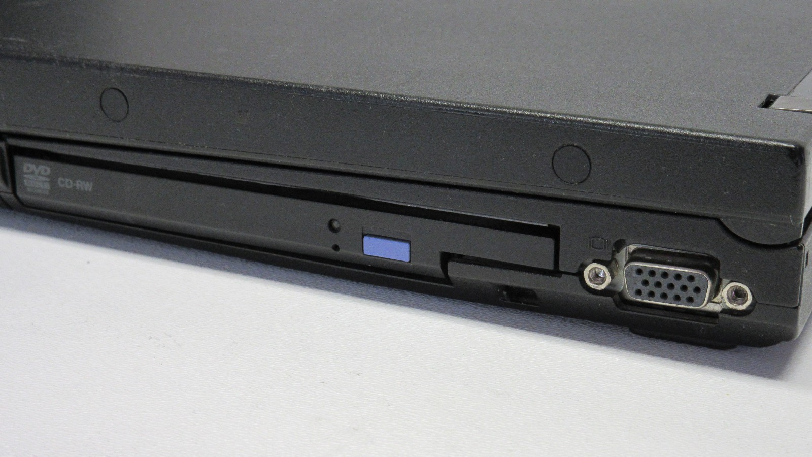 IBM ThinkPad R50e, Pentium Centrino 1.6Ghz, 512MB, 60GB HDD, DVD-RAM, Win XP SP3