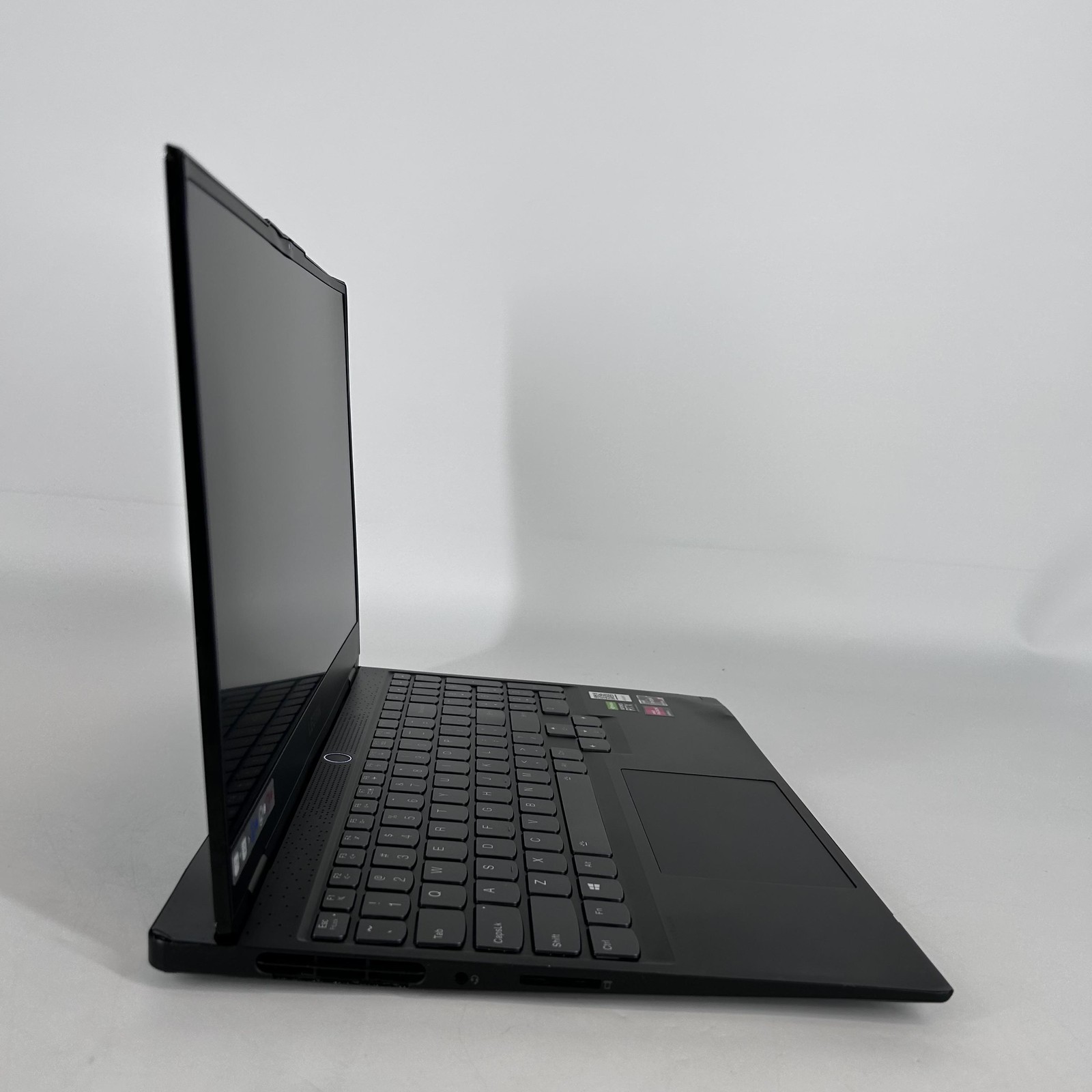 Lenovo Legion Slim 7 15.6 165Hz FHD 3.3 GHz Ryzen 9 5900HX 32GB 2TB SSD RTX 3060