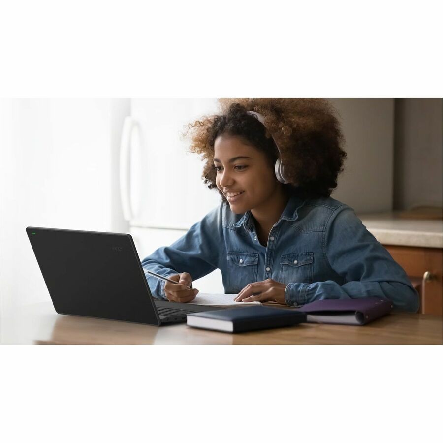 Acer NX.BFTAA.002 TravelMate B3 11.6″ Notebook Black