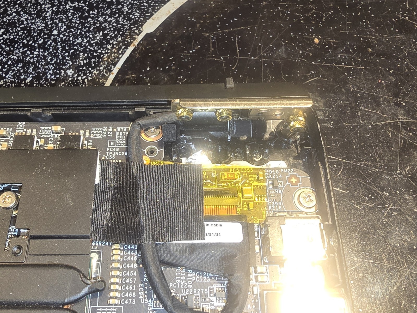 AS IS MSI Modern 14 B10MW-014 14” FHD IPS Laptop Intel i5-10210U No HDD Ram