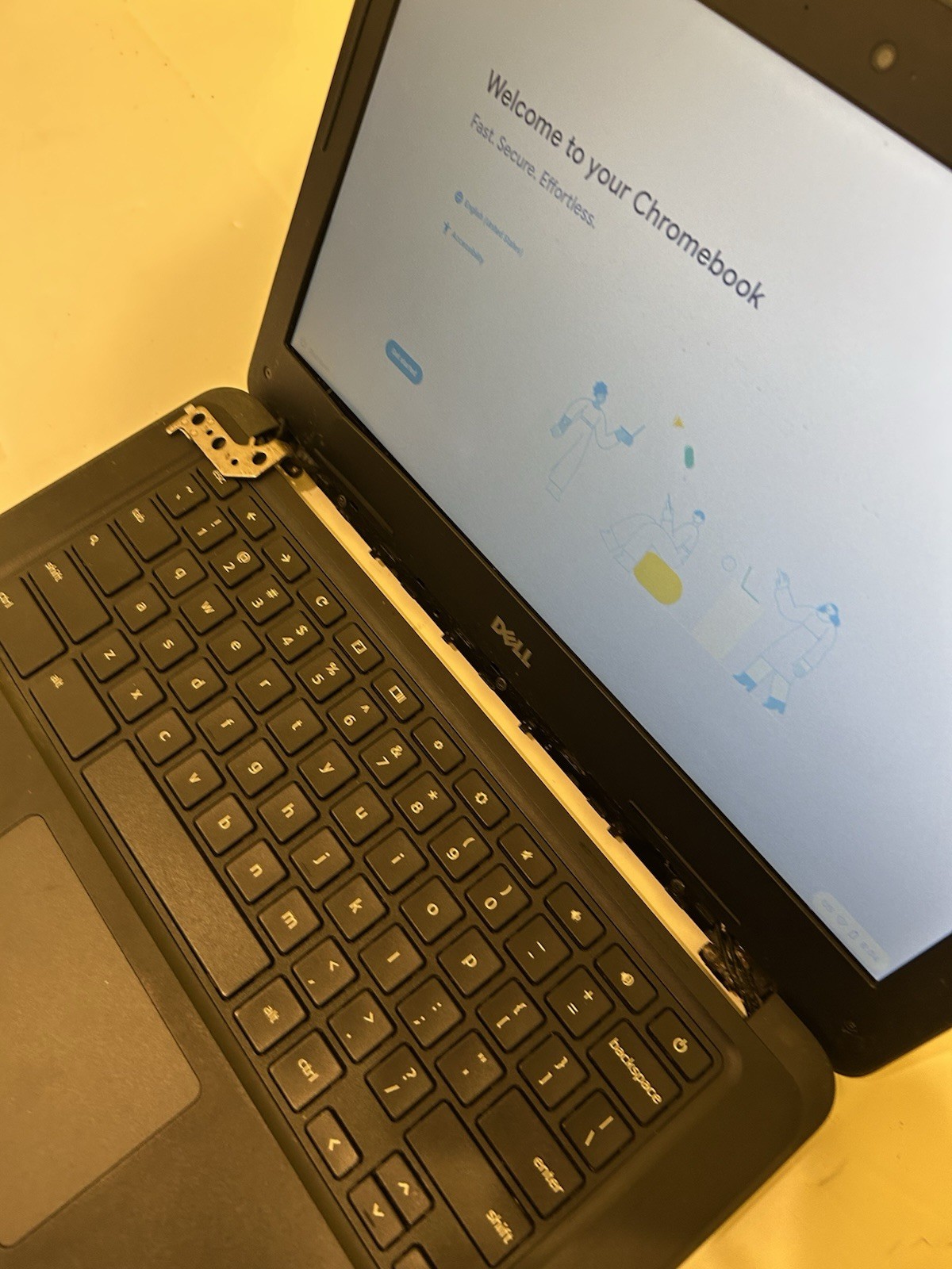 Dell Chromebook 13′ inch 3380 C3855 4GB Ram 16GB SSD *See Description*