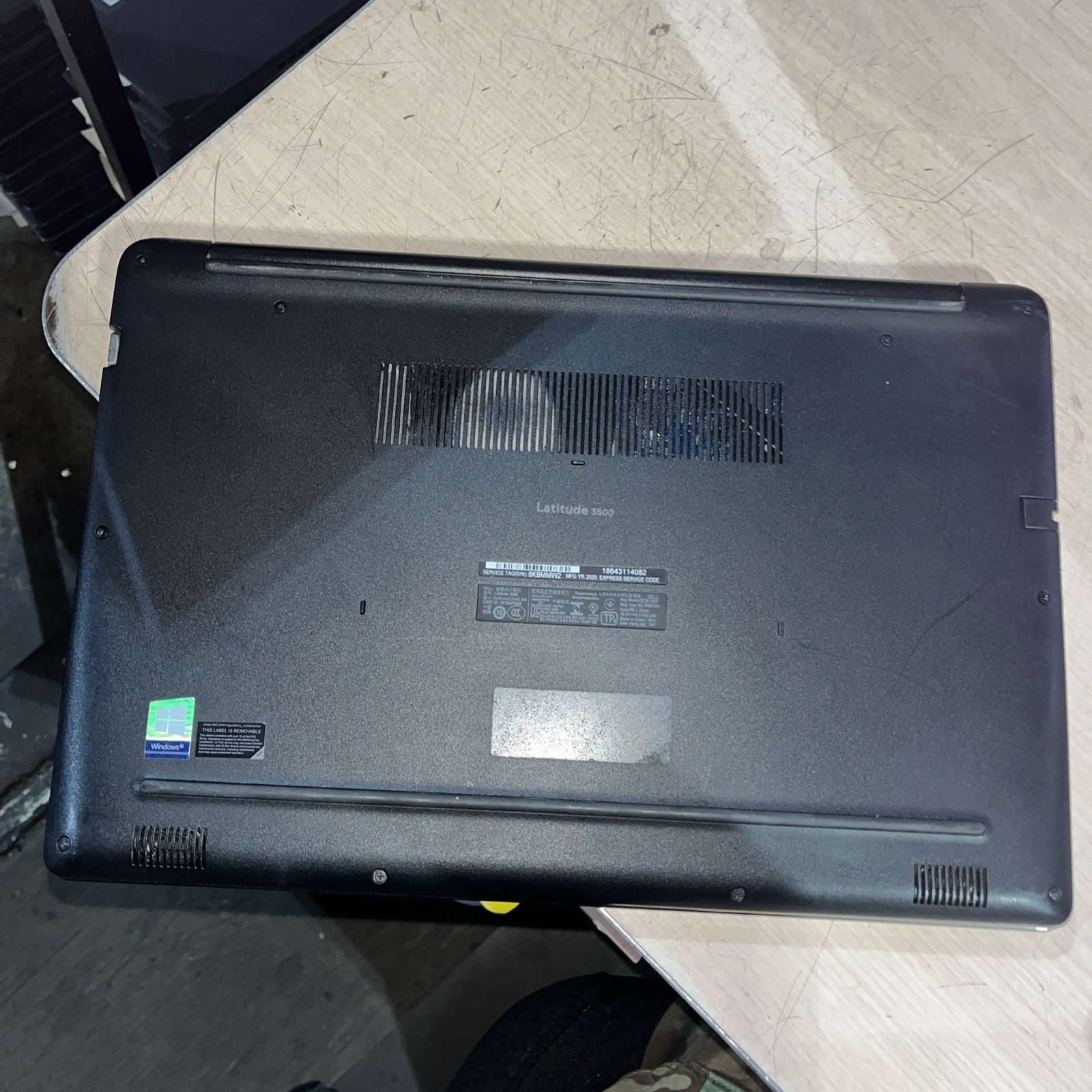 DELL LATITUDE 3500 INTEL CORE I5-8265U 8GB RAM NO HD